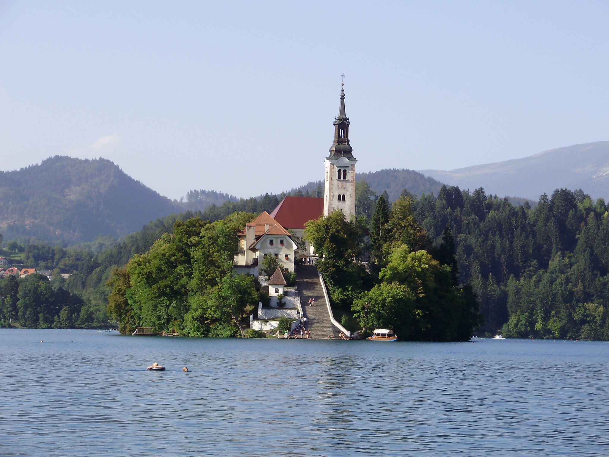 Olympus FE310,X840,C530 sample photo. Bled in estate photography