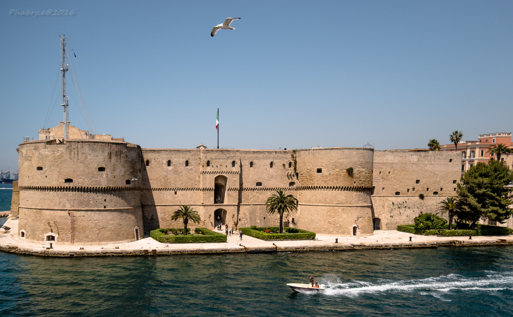 Panasonic Lumix DMC-GX7 sample photo. Aragonese castle in taranto photography