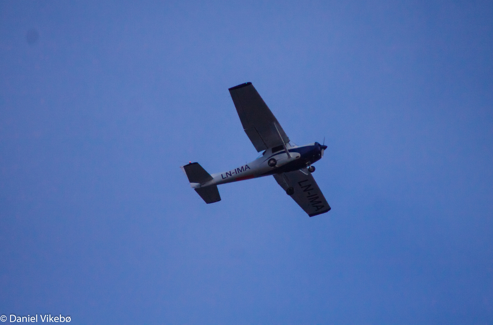 Sigma 50-500mm f/4-6.3 APO HSM EX sample photo. Flyby. photography