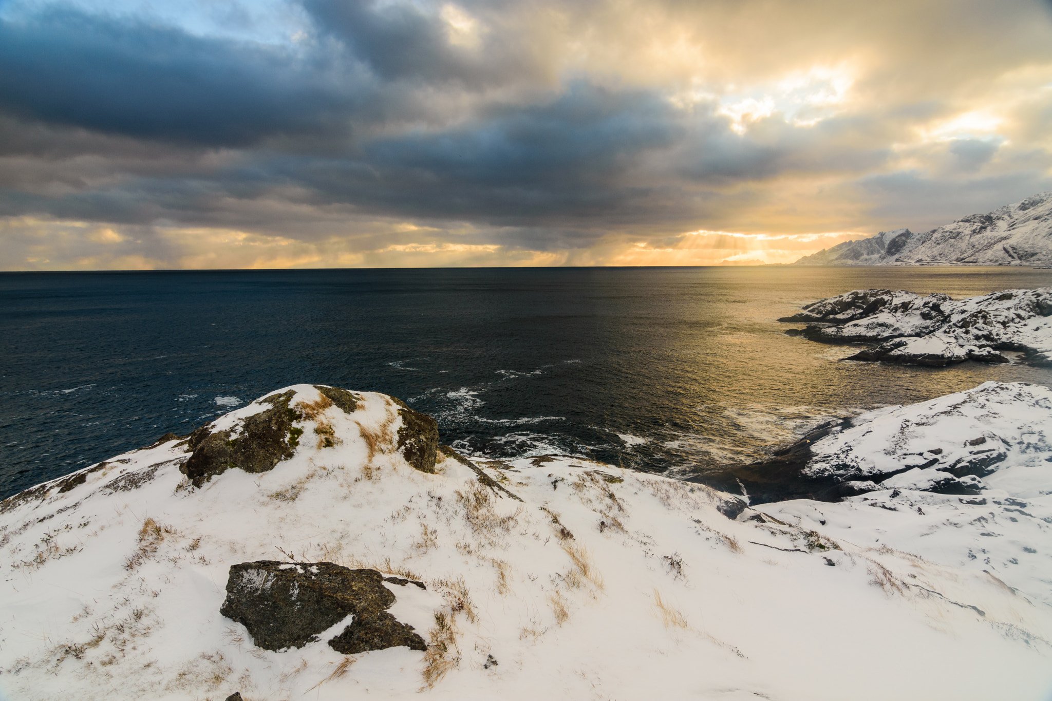 Tokina AT-X Pro 11-16mm F2.8 DX sample photo. Norwegian cliffs photography
