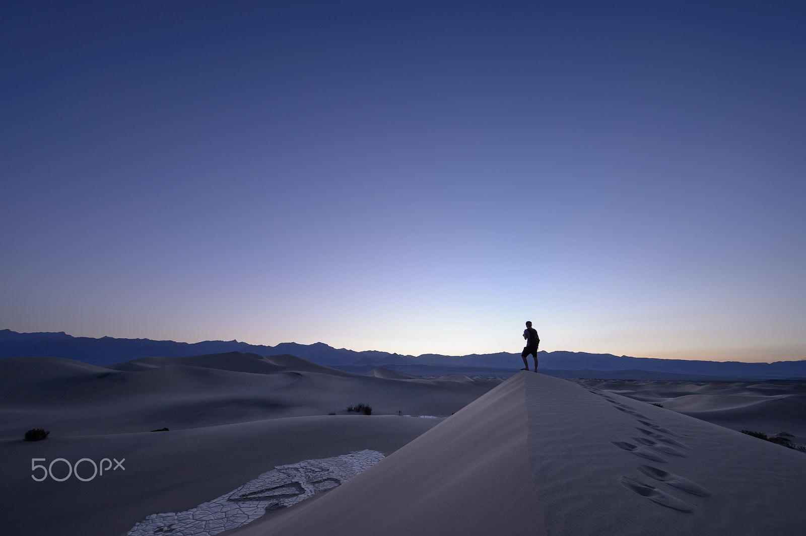 Nikon AF-S Nikkor 14-24mm F2.8G ED sample photo. The middle of a journey photography