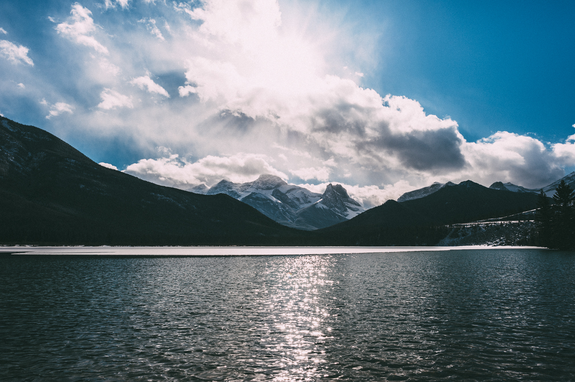 Nikon D700 + Nikon AF-S Nikkor 24mm F1.4G ED sample photo. Gap lake in february photography