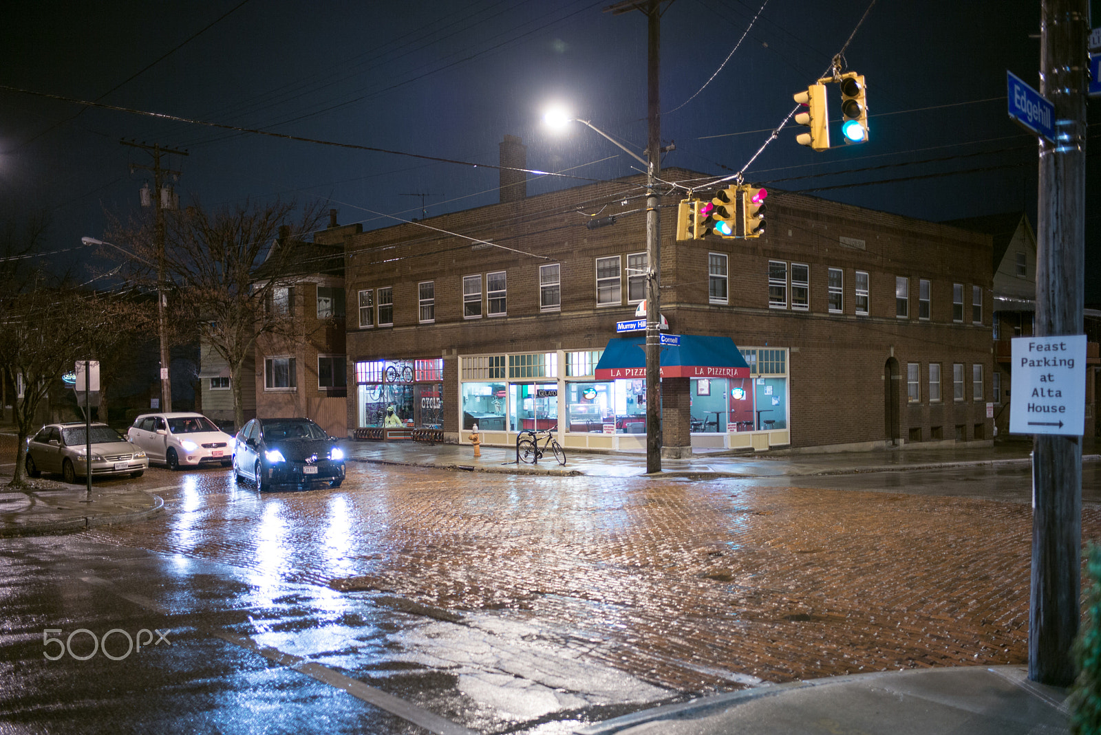 Summilux-M 1:1.4/28 ASPH. sample photo. Rainy night photography