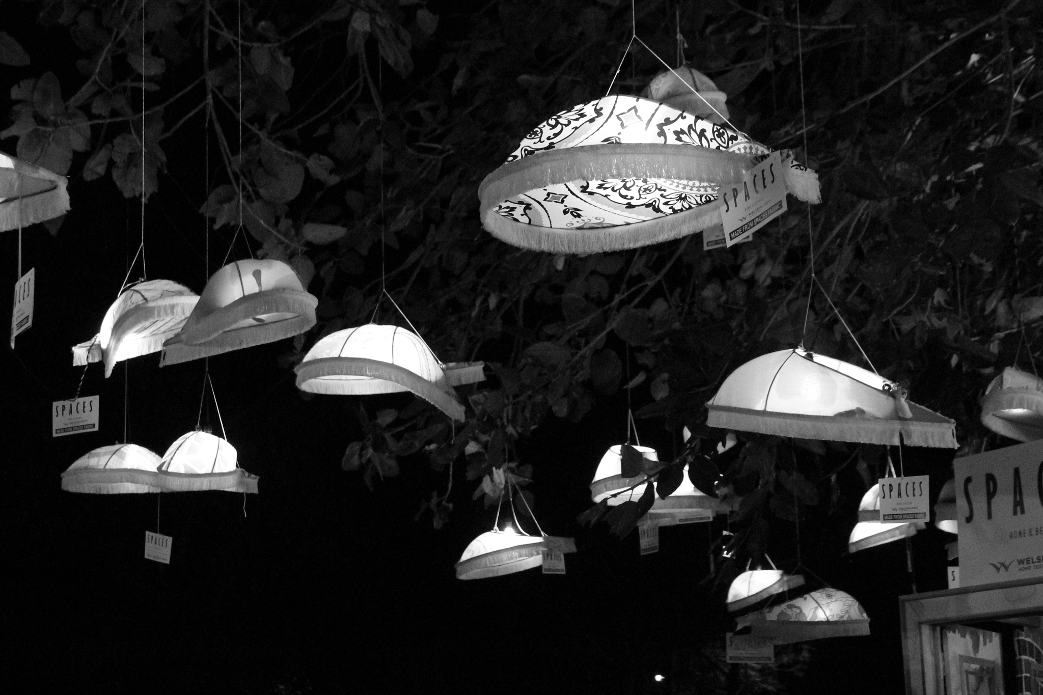 Canon EF-S 18-135mm F3.5-5.6 IS sample photo. Lanterns  photography