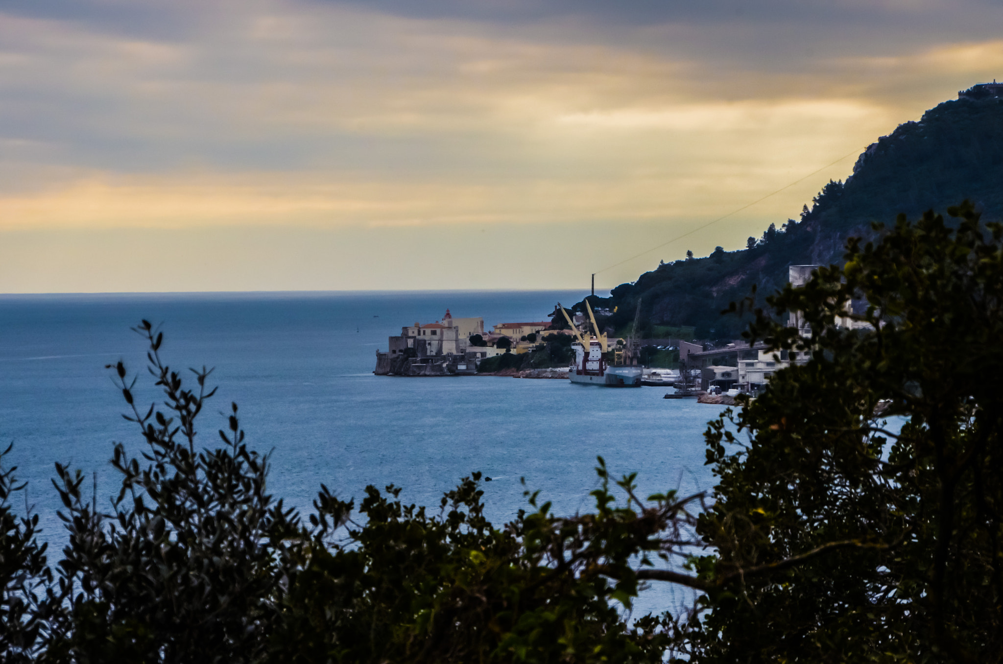 Sigma 18-250mm F3.5-6.3 DC OS HSM sample photo. Portinho da  arrábida photography