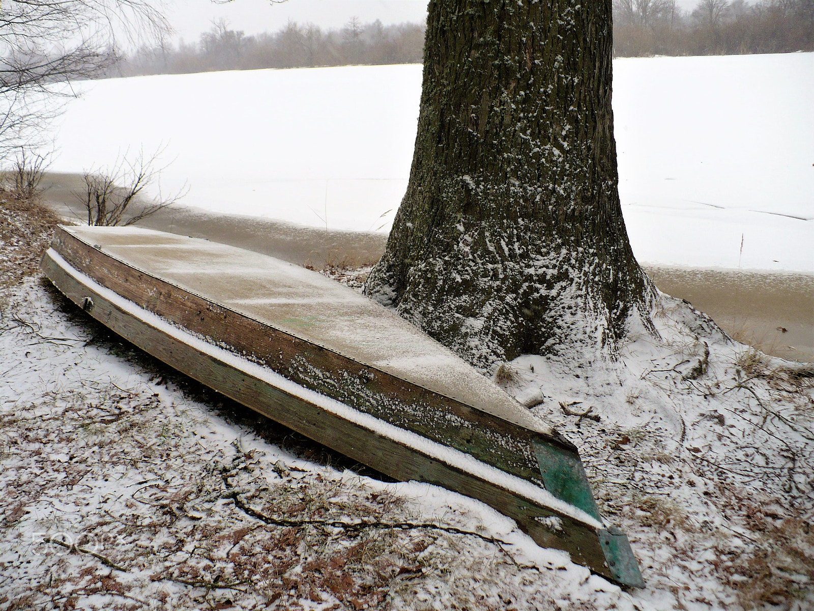 Panasonic DMC-LZ7 sample photo. Boat on the beach photography