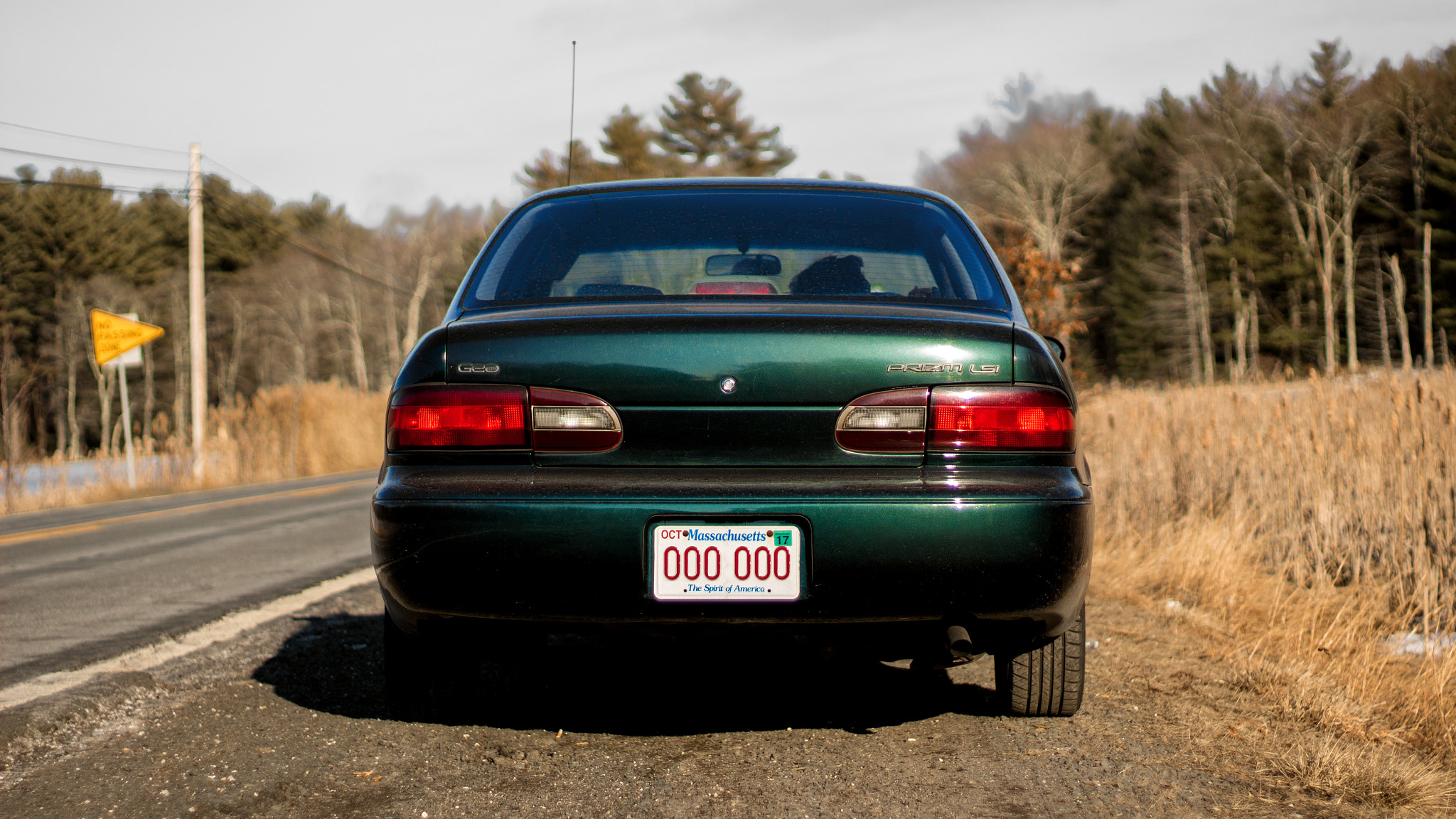 Canon EOS 100D (EOS Rebel SL1 / EOS Kiss X7) sample photo. Car backside photography