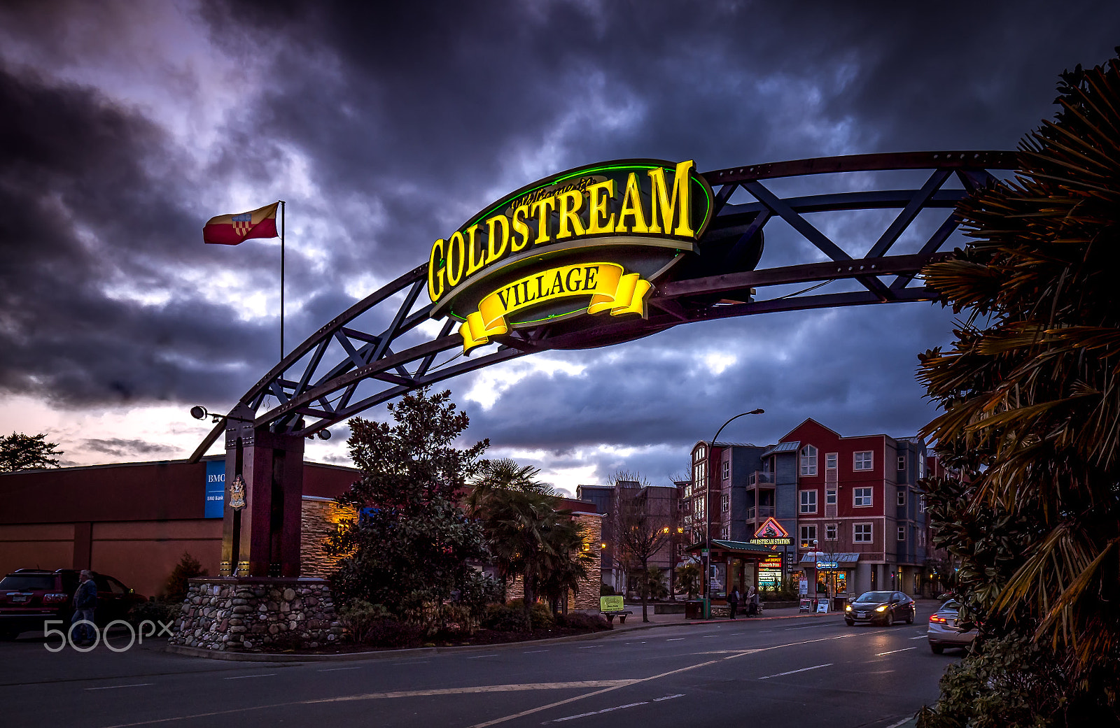 Olympus M.Zuiko Digital ED 7-14mm F2.8 PRO sample photo. Goldstream village gateway photography