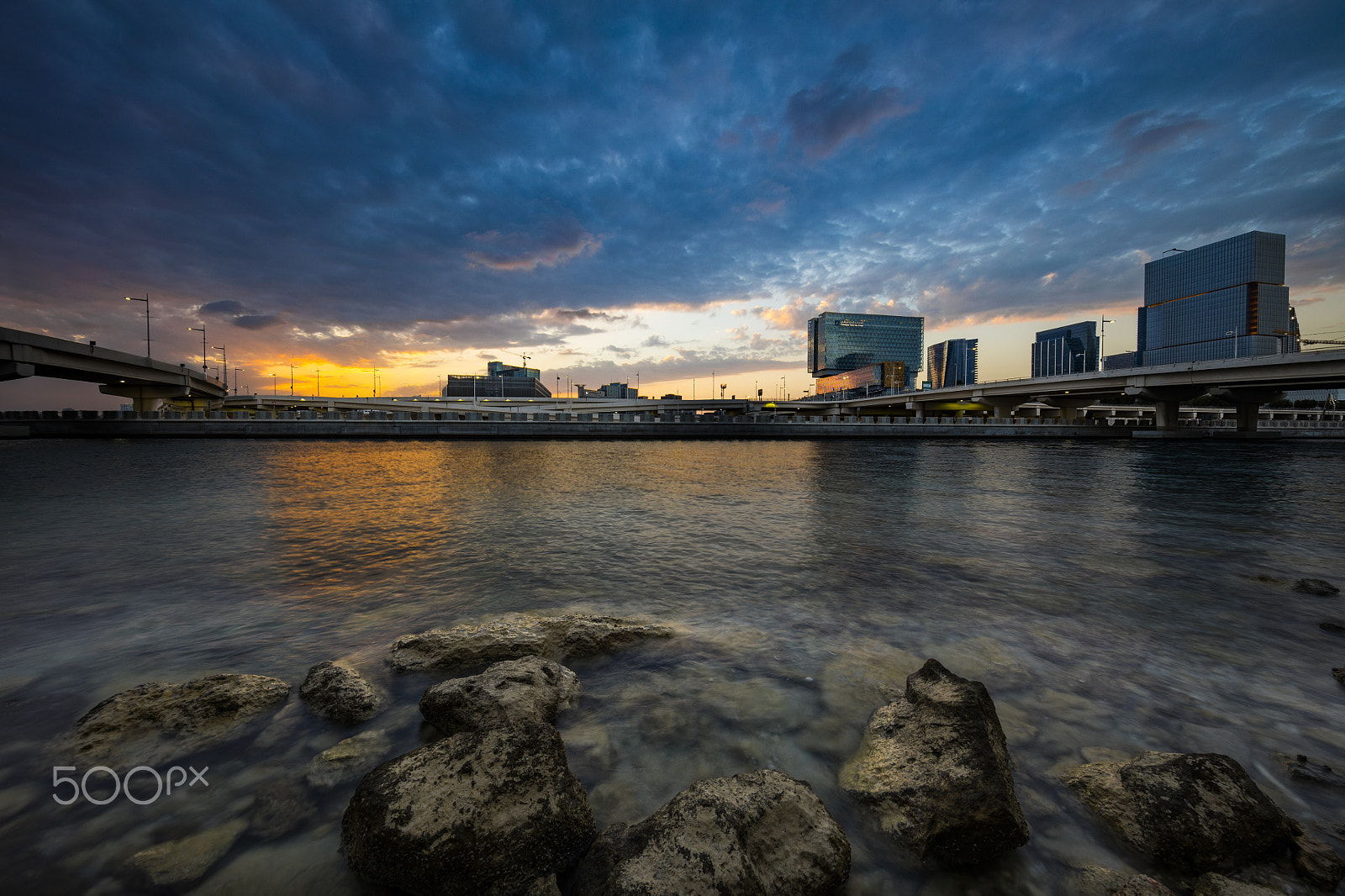 Canon EF 11-24mm F4L USM sample photo. The crucial moment photography