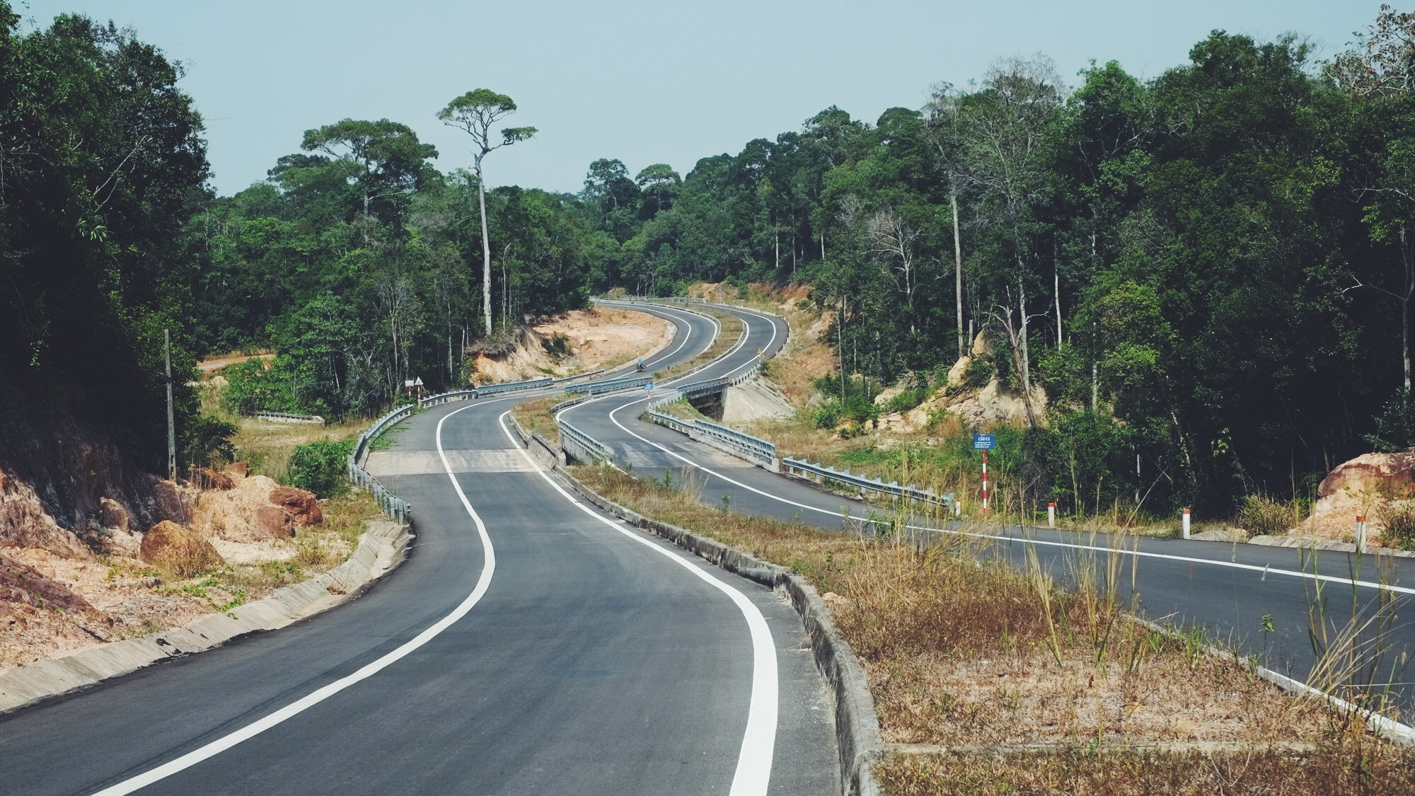 Fujifilm X-Pro1 sample photo. On the way to phu quoc island's center photography