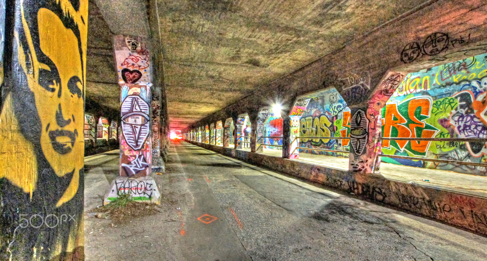 Sony SLT-A35 + Sony DT 11-18mm F4.5-5.6 sample photo. Krog street tunnel photography