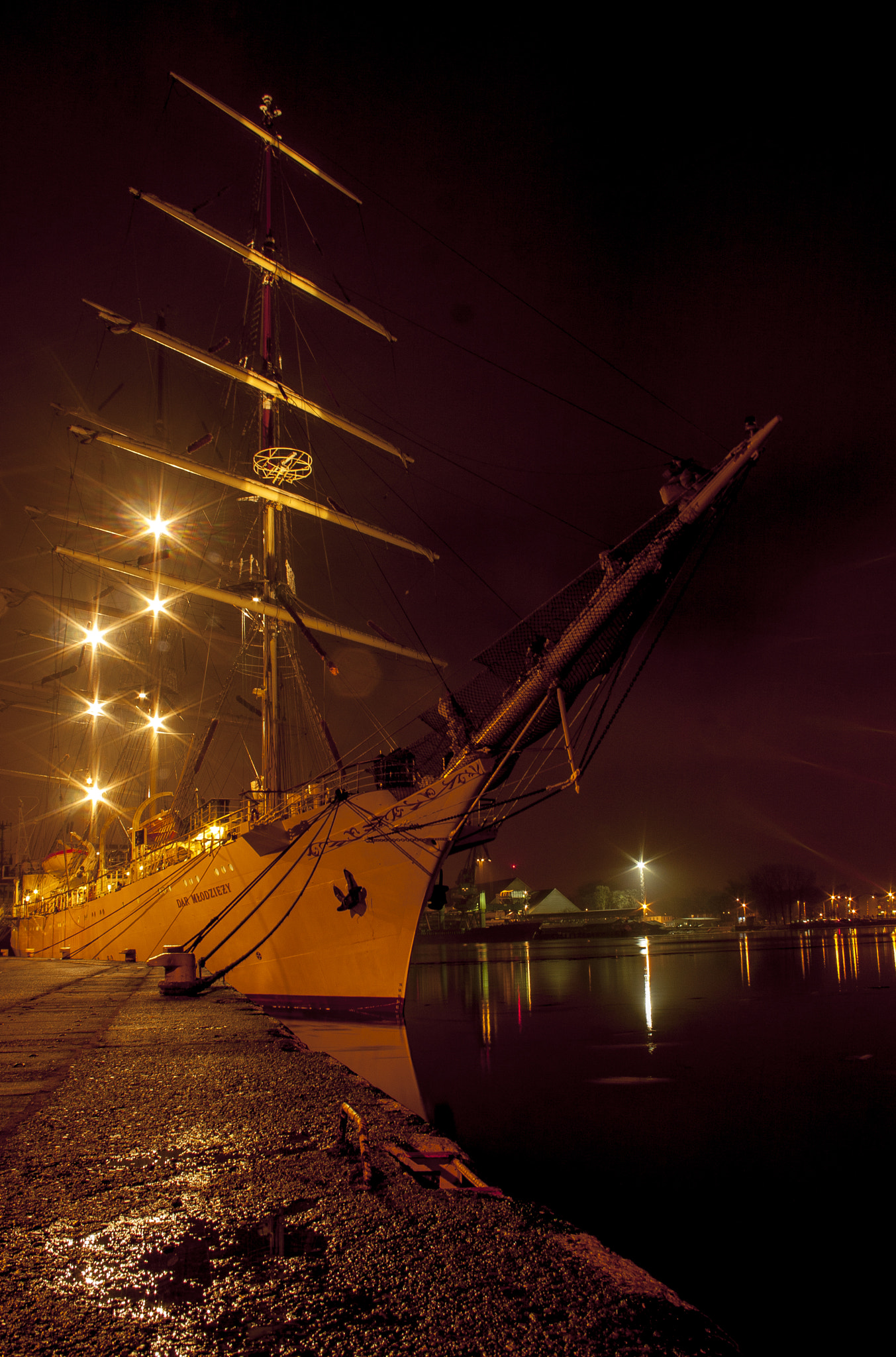 Canon EF-S 18-55mm F3.5-5.6 II sample photo. Dar młodzieży photography