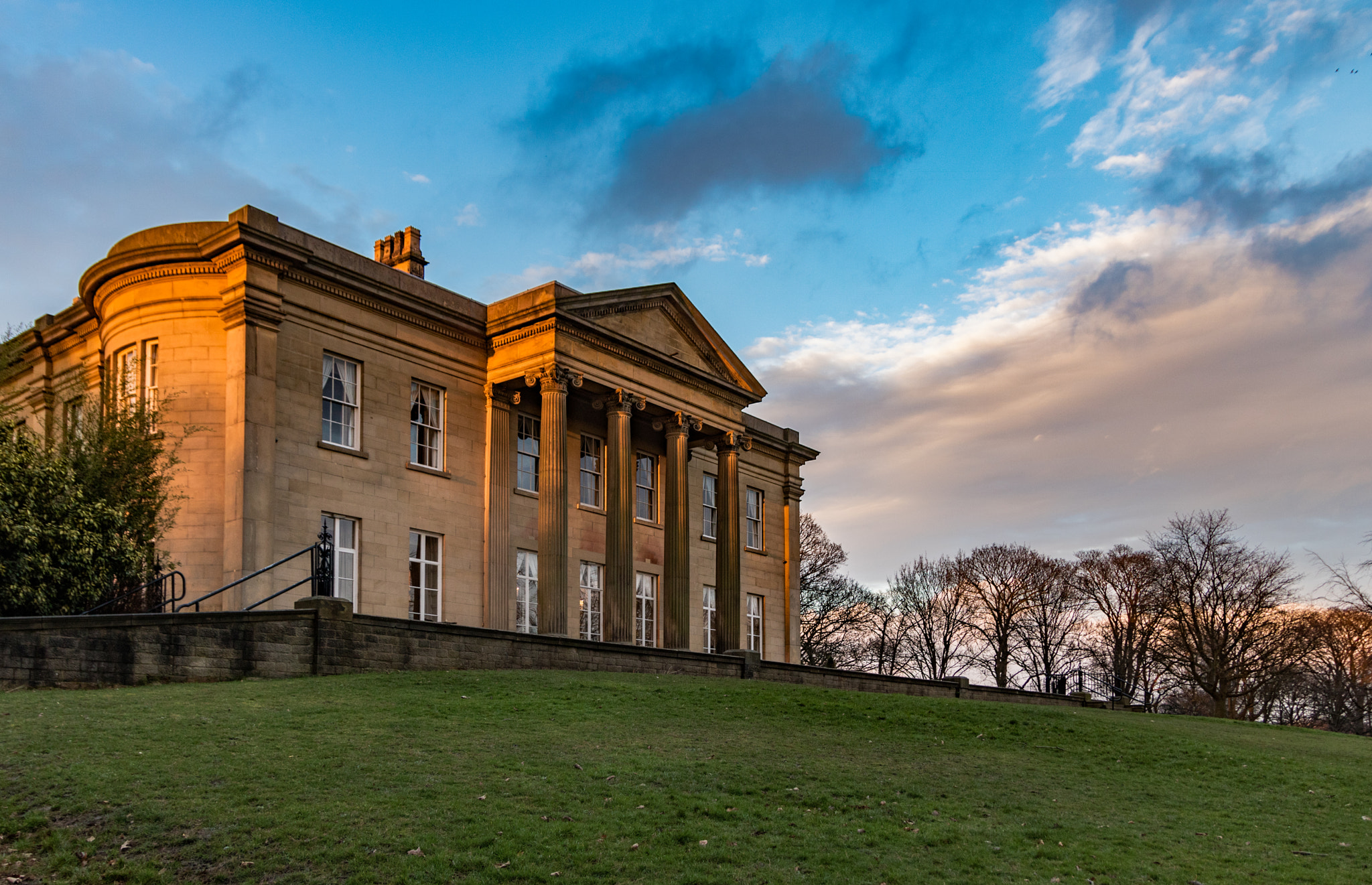 Canon EOS 750D (EOS Rebel T6i / EOS Kiss X8i) sample photo. The mansion photography