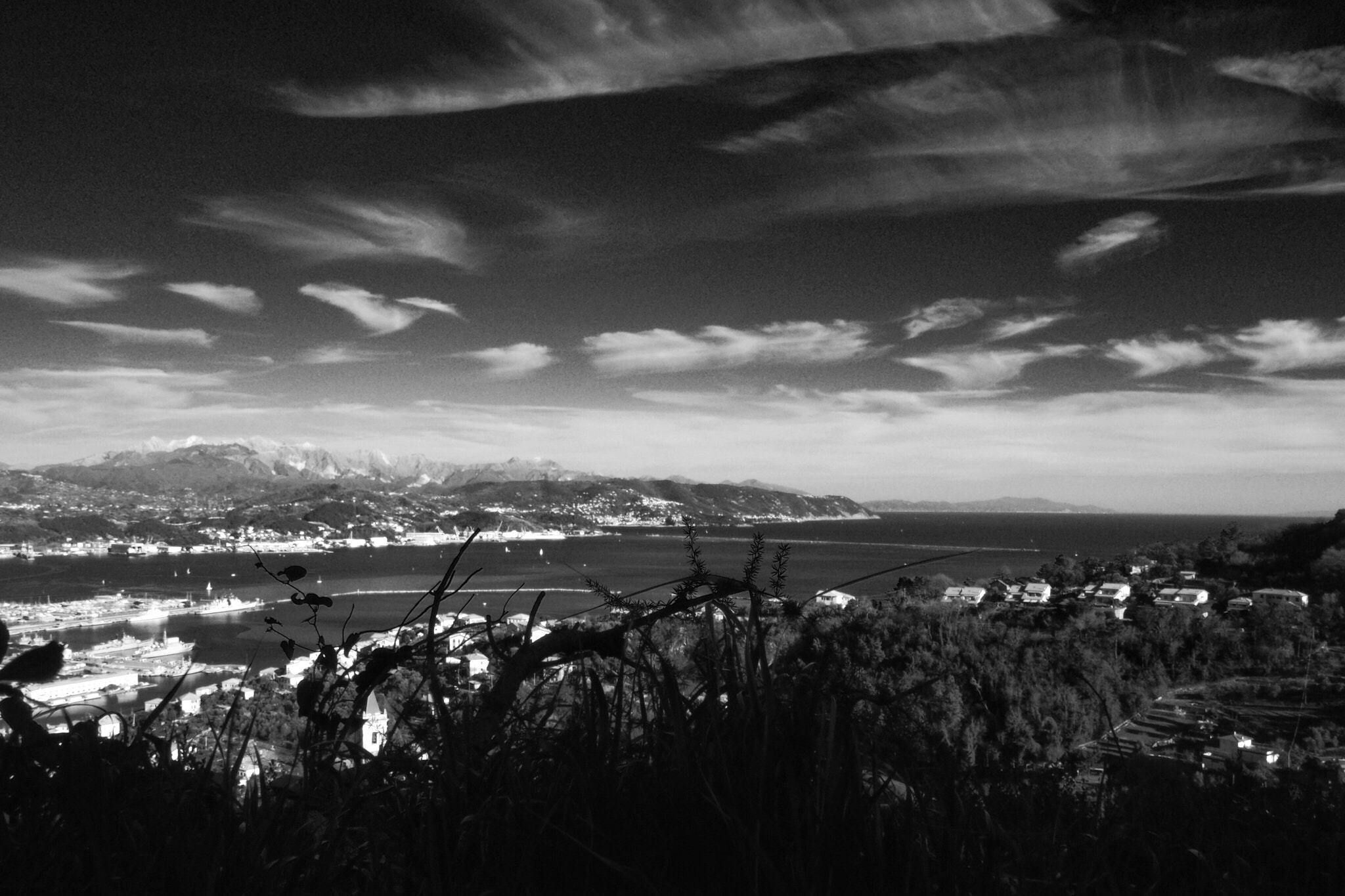 Olympus PEN-F sample photo. Gulf of poets photography