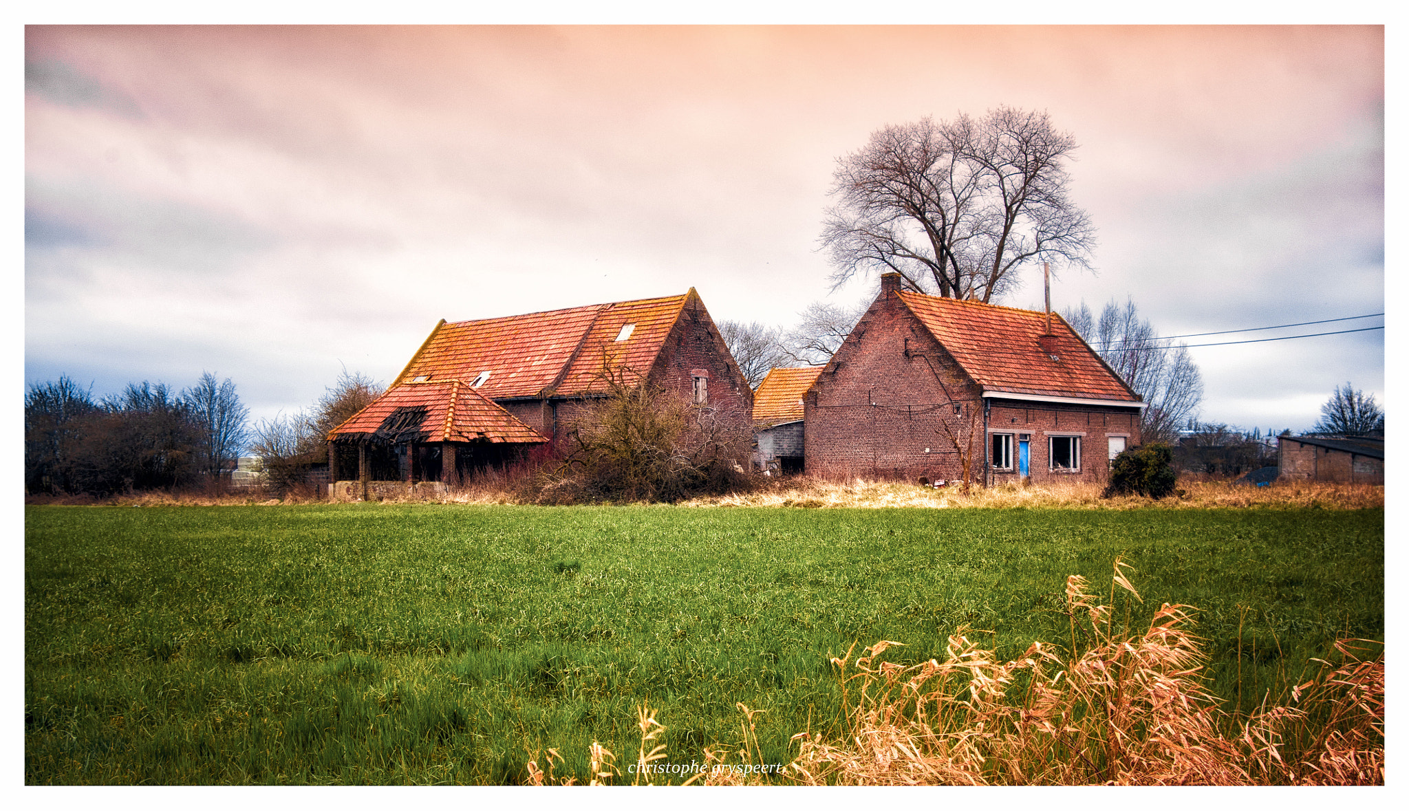 Pentax K-r sample photo. Abandoned house photography