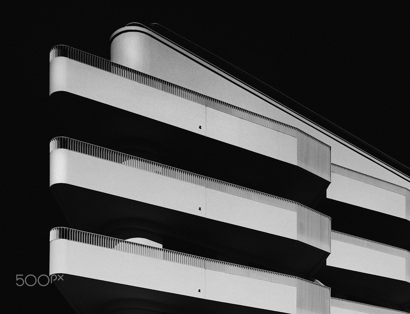 Canon EF-S 17-55mm F2.8 IS USM sample photo. Facade study lv photography