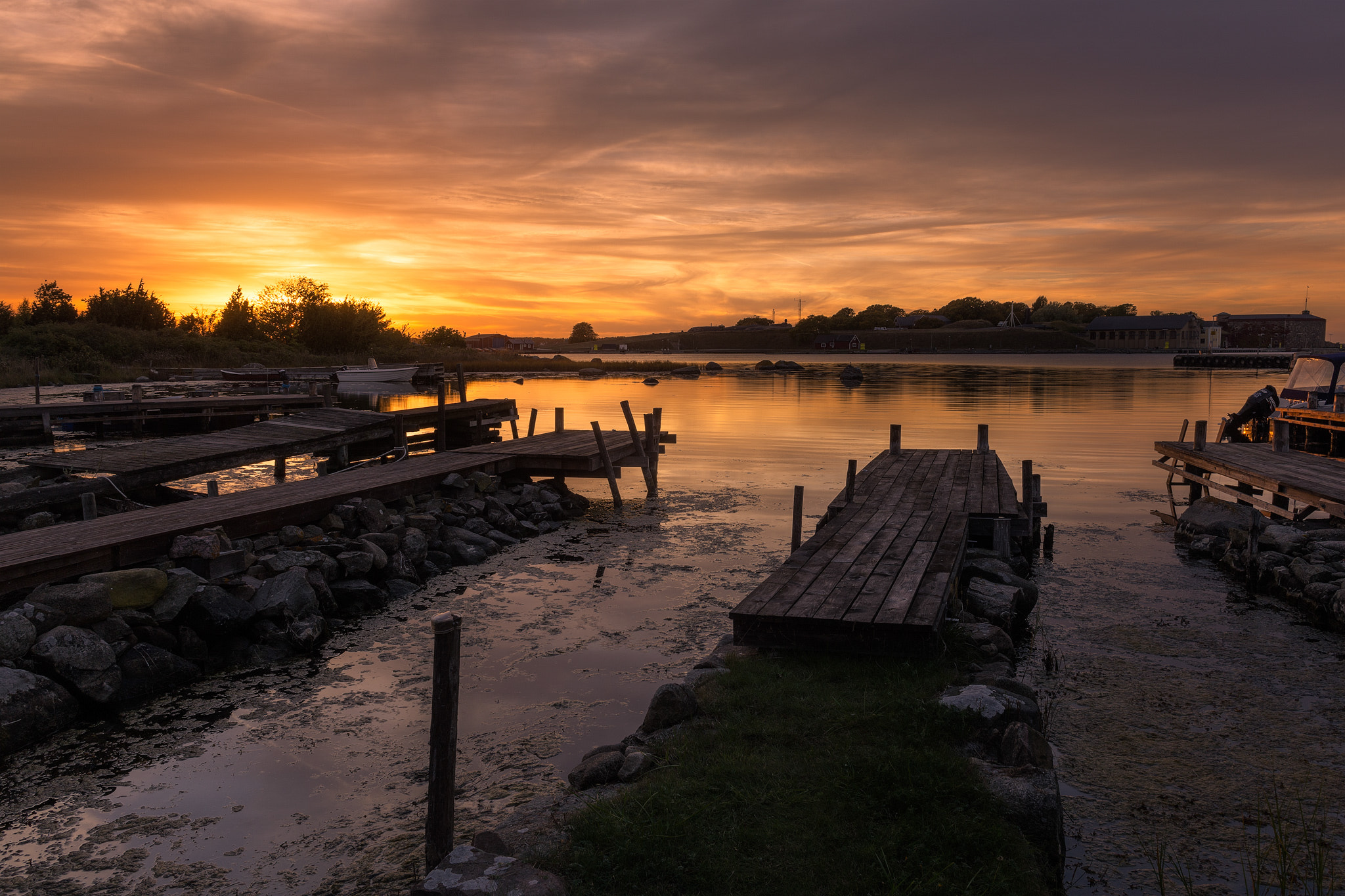 Canon EOS 6D + Canon EF 28mm F2.8 IS USM sample photo. Jetty in the sunlight photography