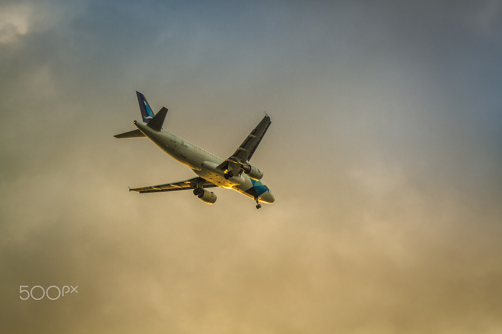 Canon EF-S 55-250mm F4-5.6 IS sample photo. Landing approach photography