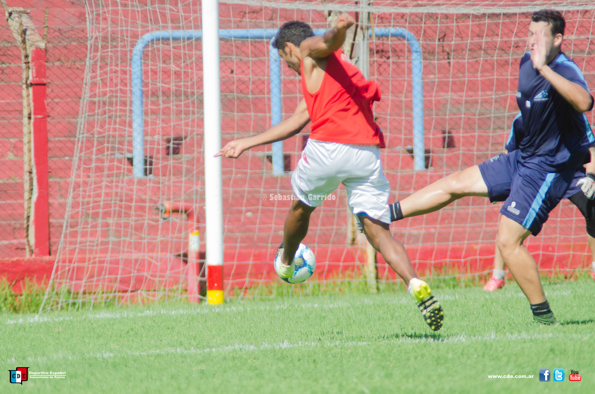 Nikon AF-Nikkor 80-200mm F2.8D ED sample photo. Español vs jugadores libres photography