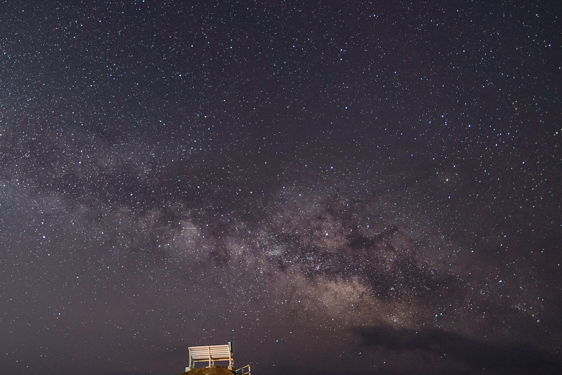 Nikon D750 + Tokina AT-X 16-28mm F2.8 Pro FX sample photo. Lover's bench photography