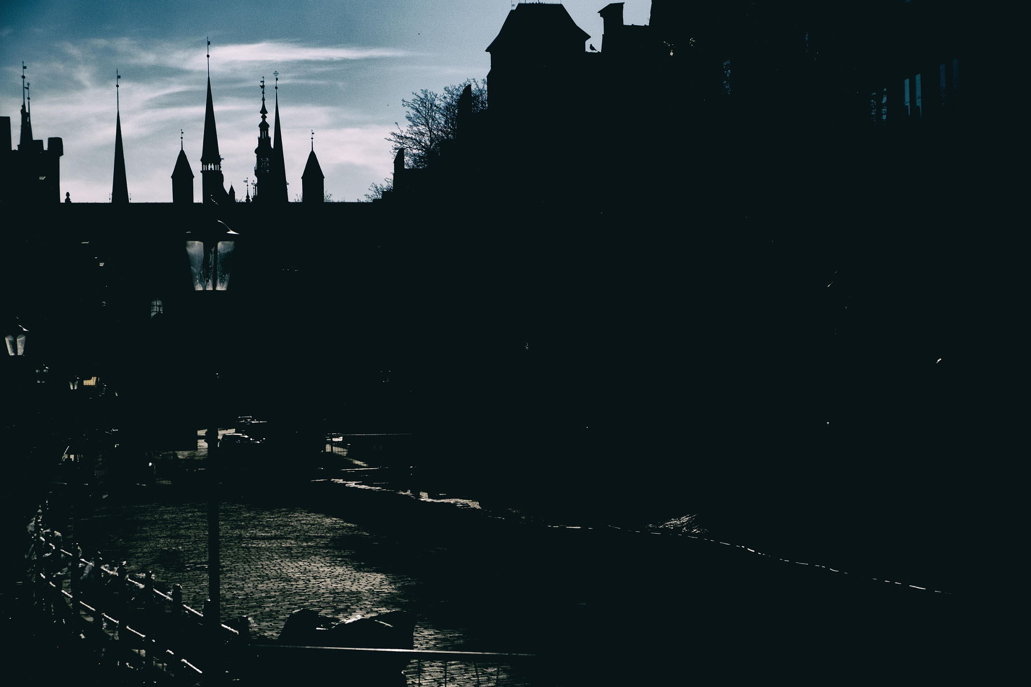 Fujifilm X-E1 sample photo. Gdansk shadows photography