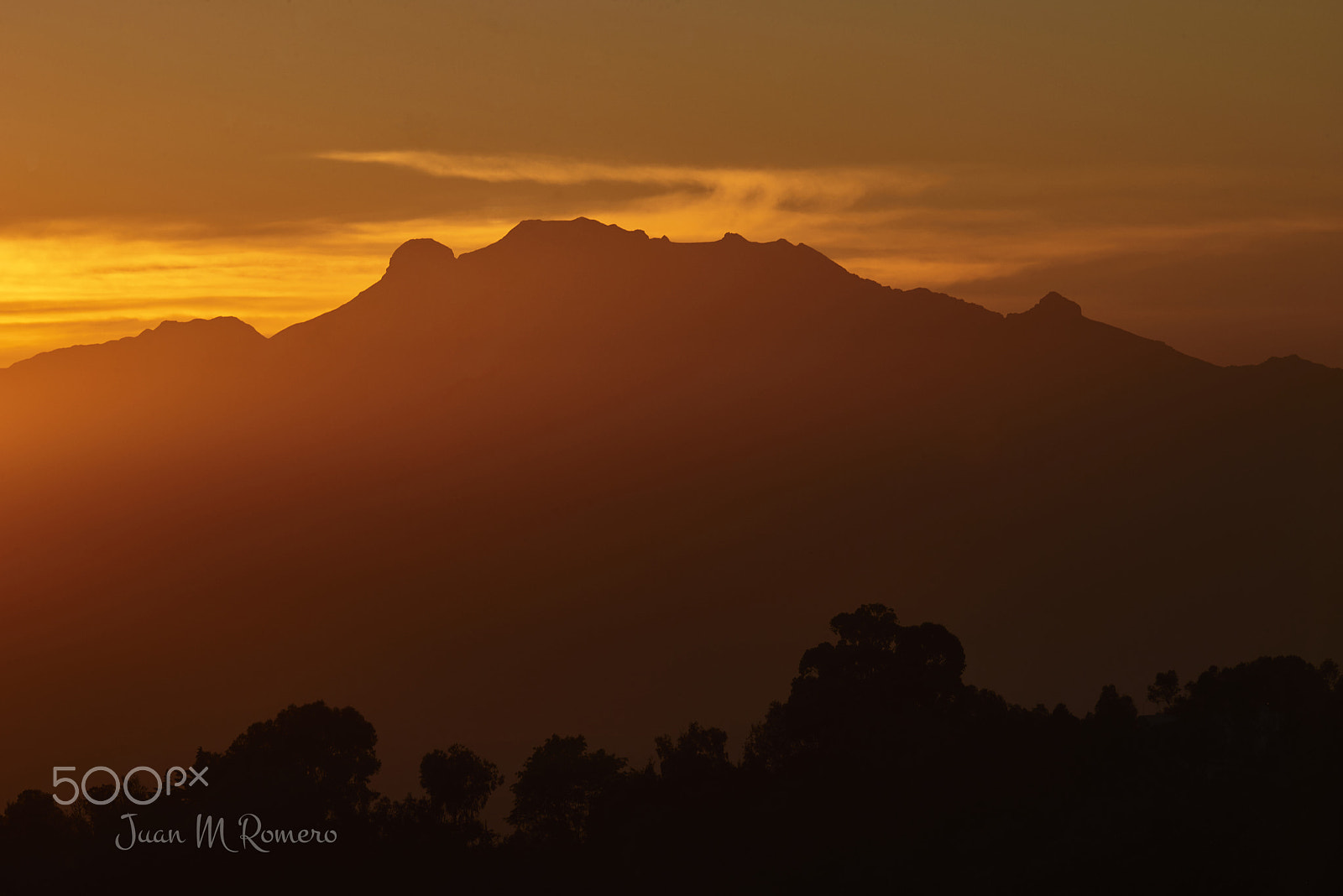 Nikon D800 sample photo. Dawn looking at iztaccihuatl photography