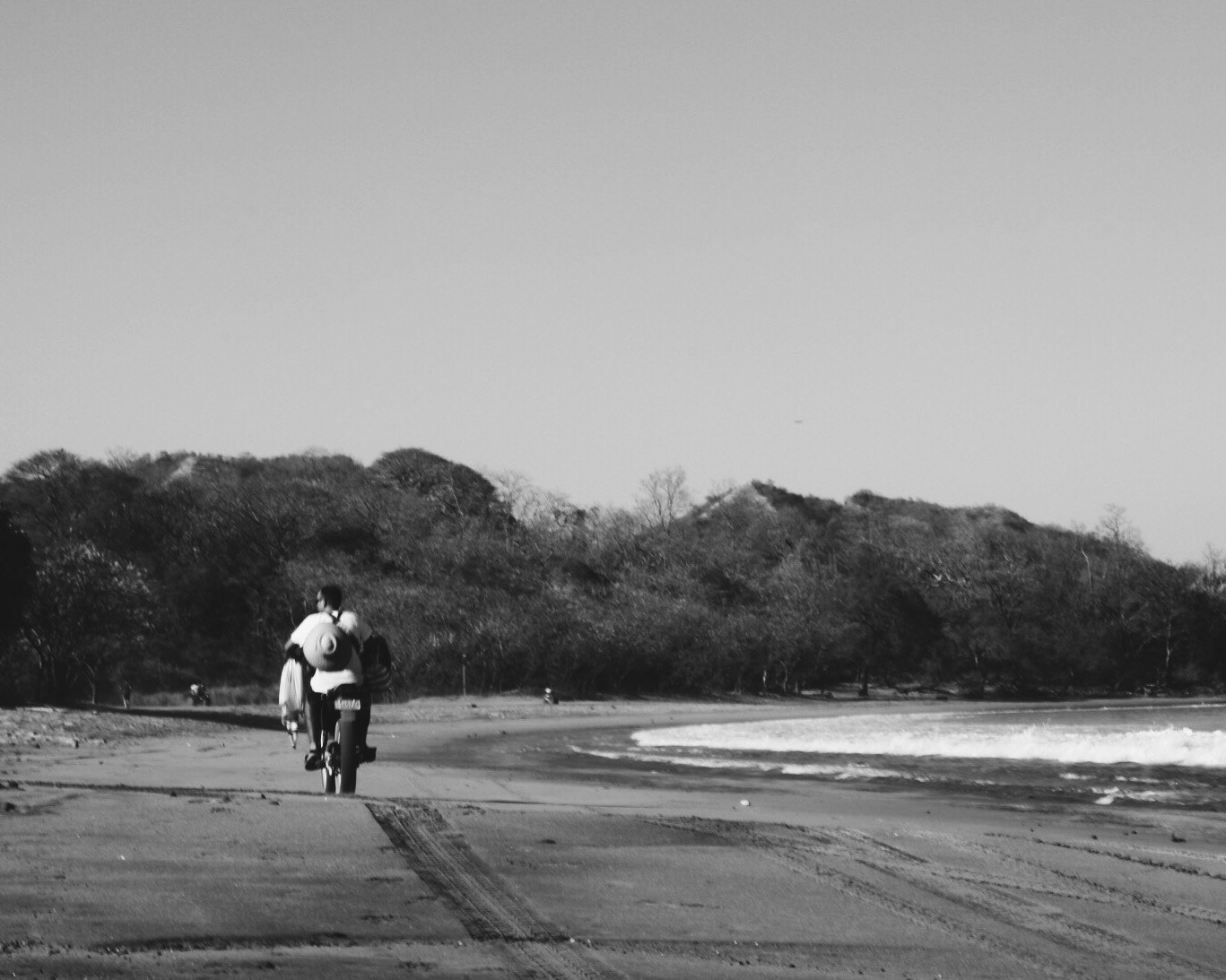 Sigma 18-250mm F3.5-6.3 DC OS HSM sample photo. Riding on the beach photography
