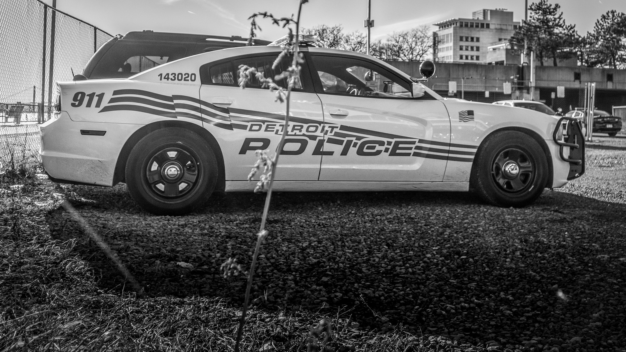 Canon EOS M5 sample photo. The police | #spblog photography