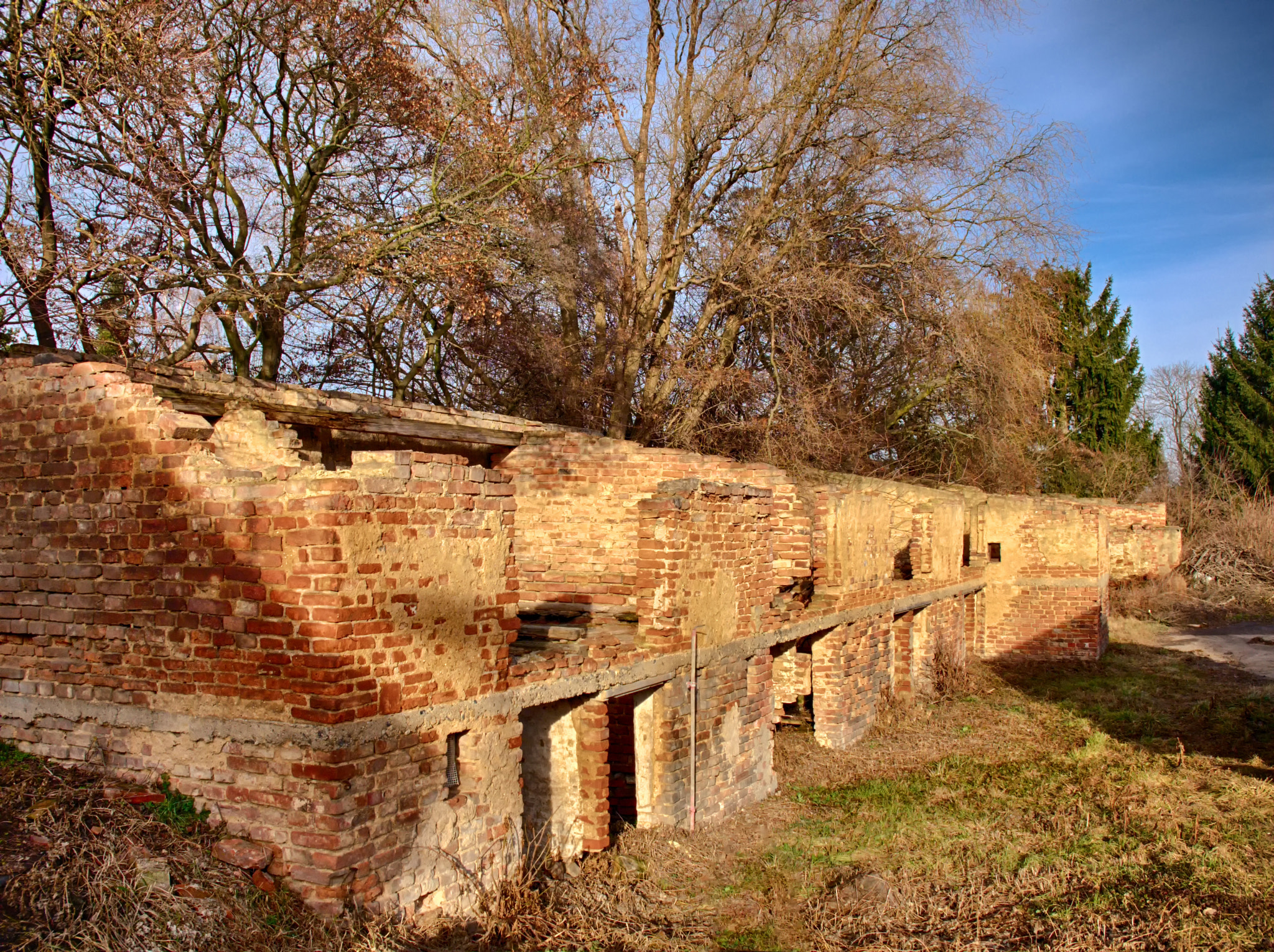 Fujifilm X30 + Built-in lens sample photo. House ruins photography