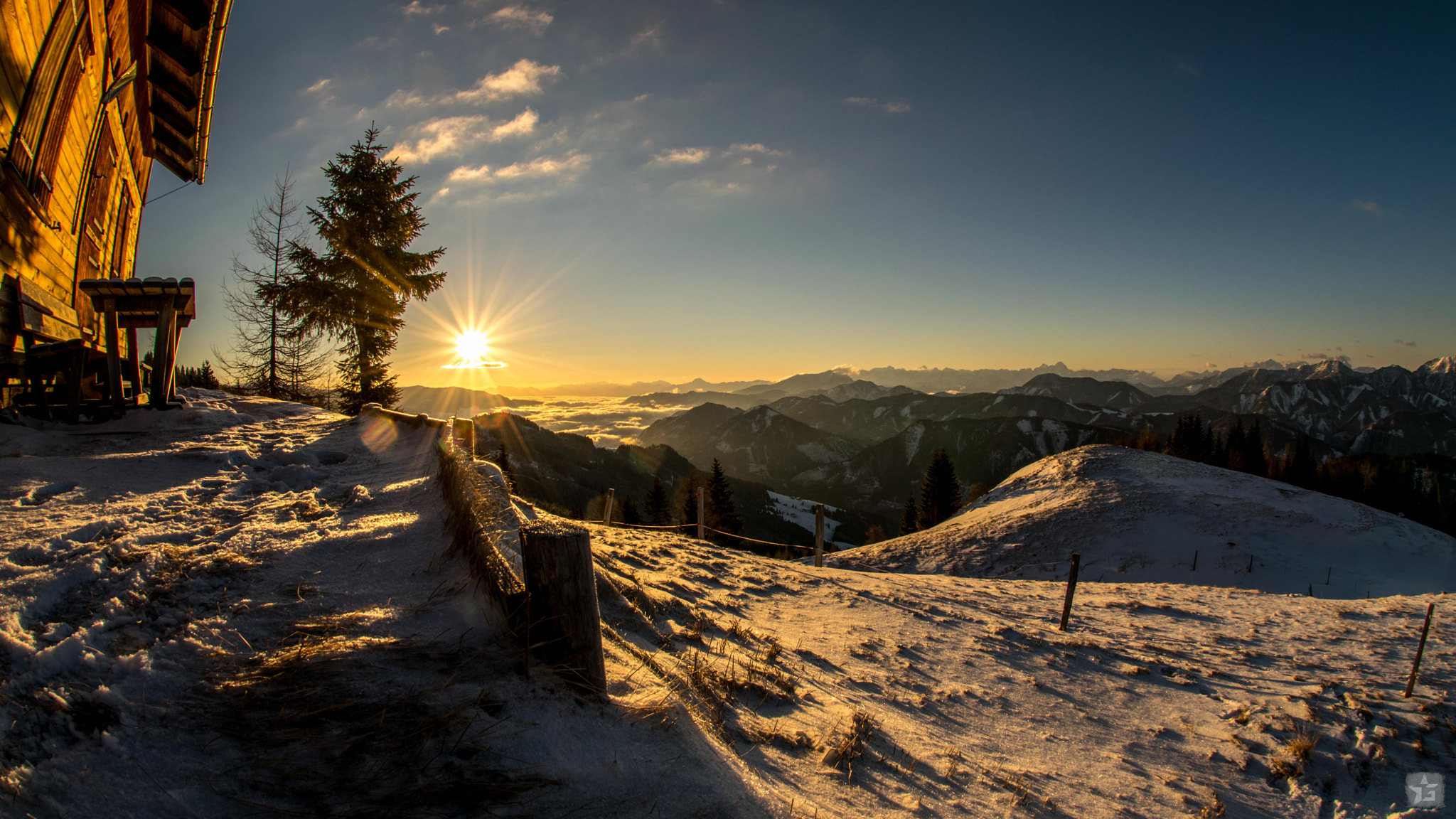 Nikon AF DX Fisheye-Nikkor 10.5mm F2.8G ED sample photo. Sunrise goldeck photography