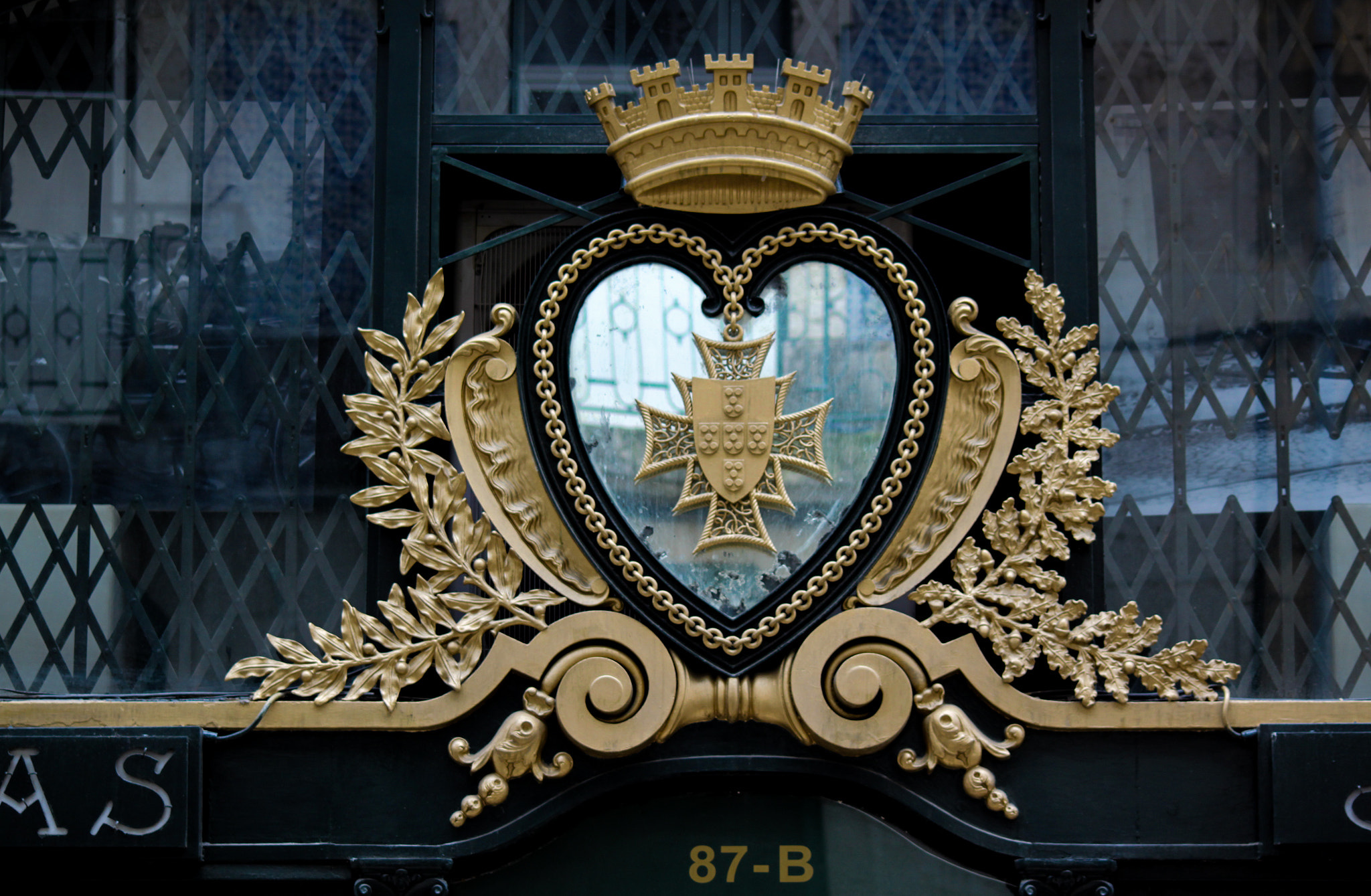 Canon EOS 500D (EOS Rebel T1i / EOS Kiss X3) sample photo. Coat of arms photography