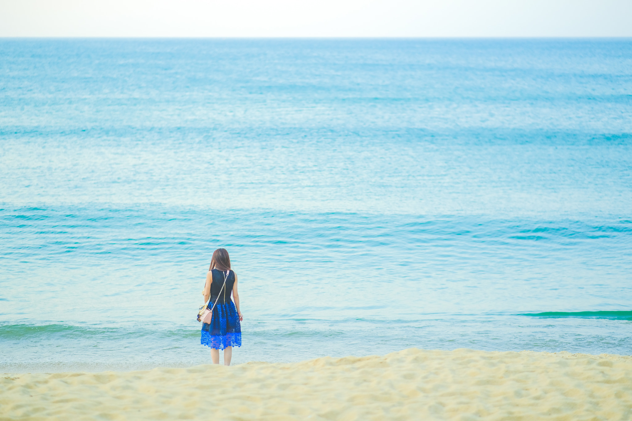 Fujifilm X-Pro2 + Fujifilm XF 56mm F1.2 R APD sample photo. Alone by the sea photography