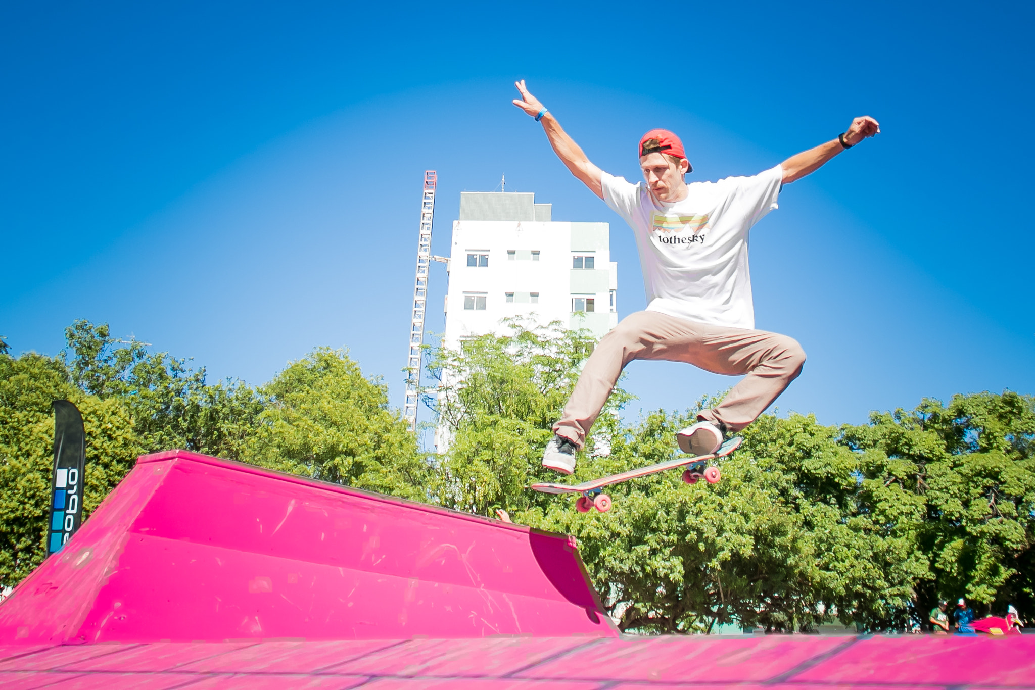 Canon EOS 7D Mark II sample photo. Skate red bull arcade photography