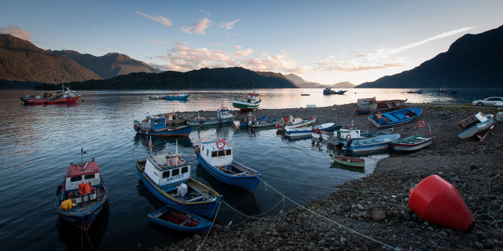 Nikon D90 + Sigma 10-20mm F3.5 EX DC HSM sample photo. Vessles in the bay photography