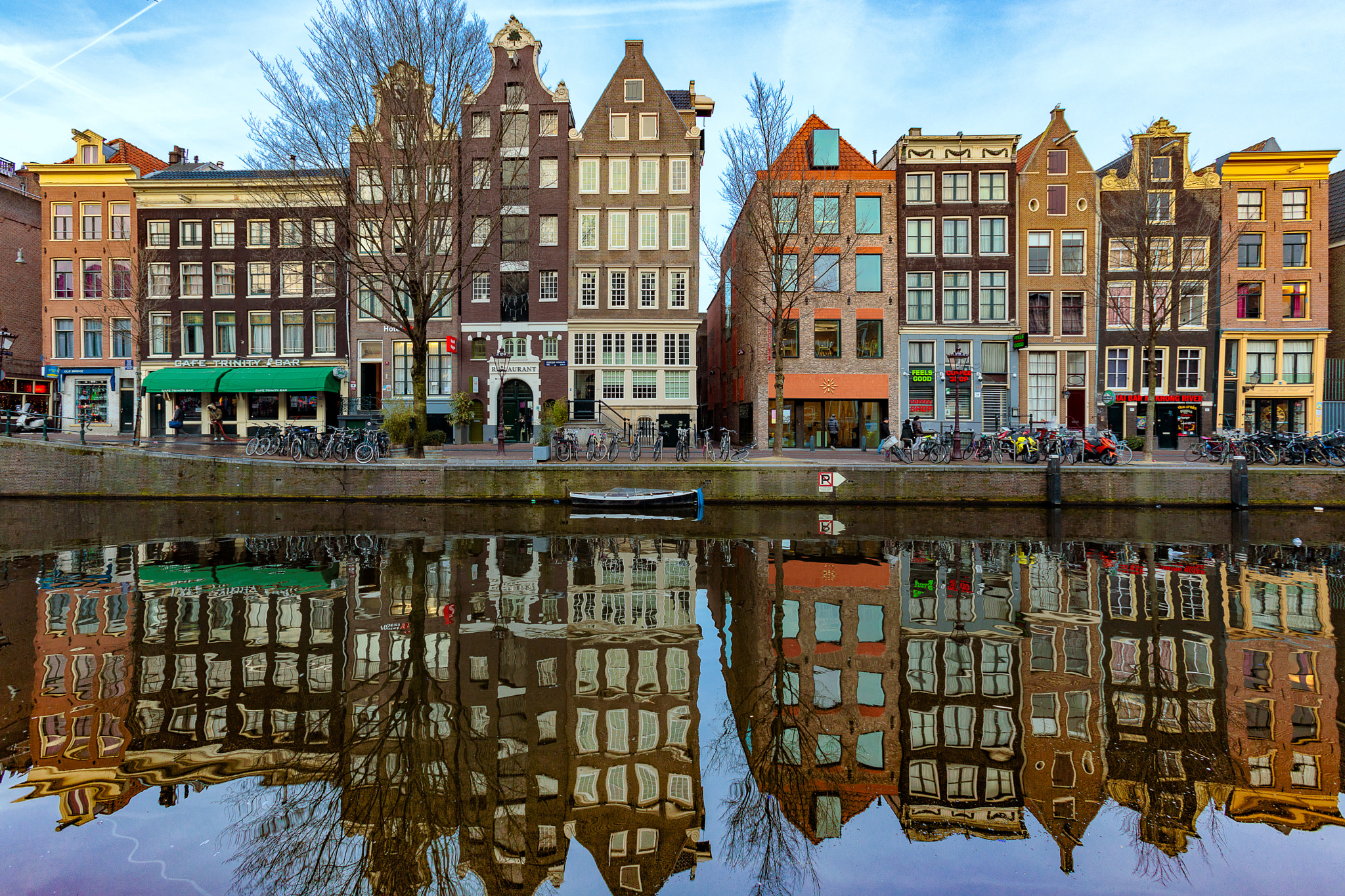 Canon EF 16-35mm F2.8L USM sample photo. Reflecting on amsterdam photography