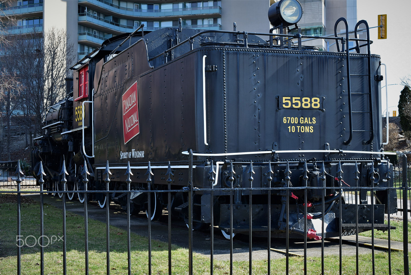 Nikon AF-S DX Micro Nikkor 40mm F2.8 sample photo. Spirit of windsor photography
