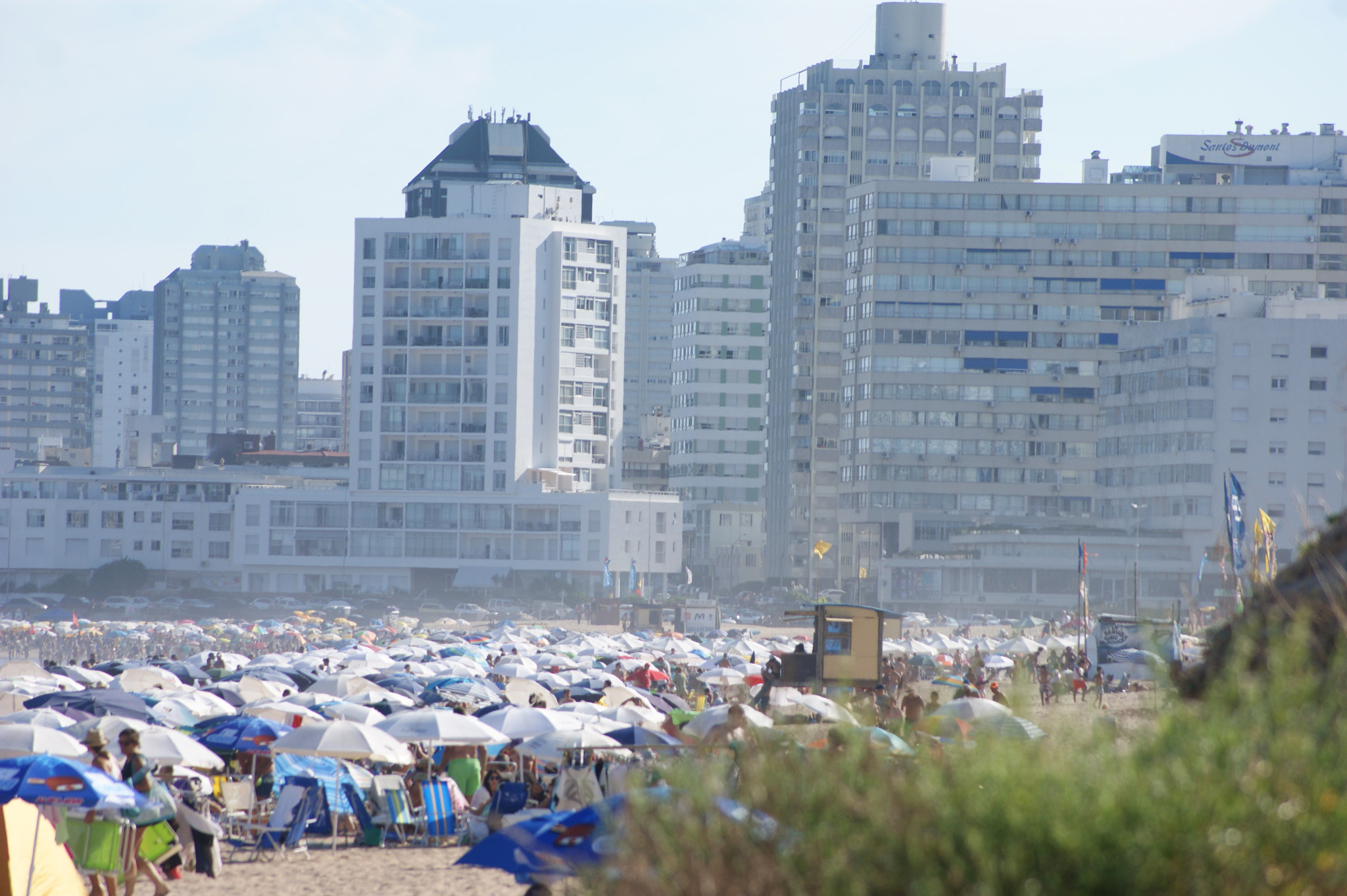 Sony Alpha DSLR-A390 sample photo. Crowded beach 1 photography