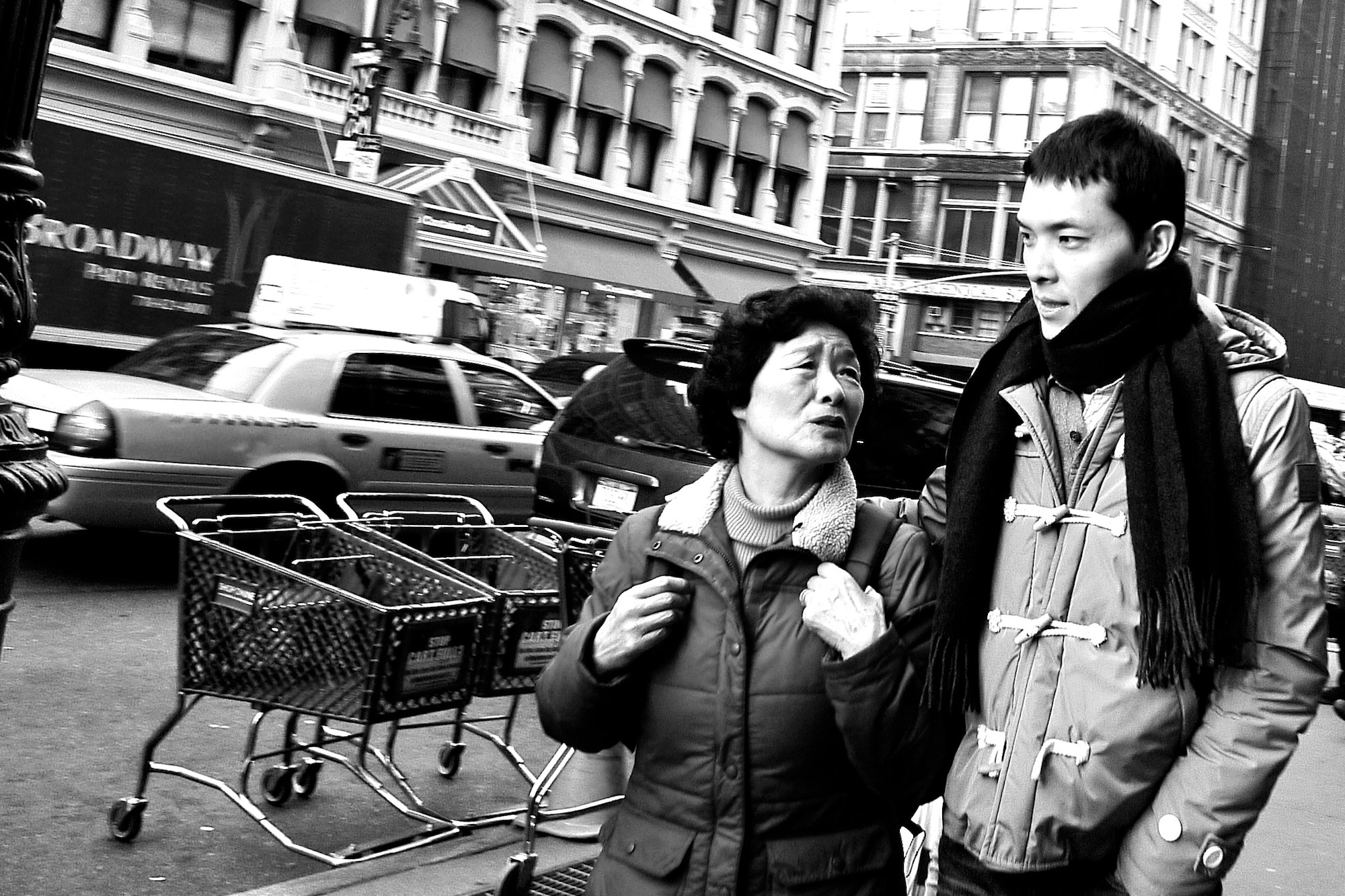 Leica D-LUX 4 sample photo. Mother and son photography