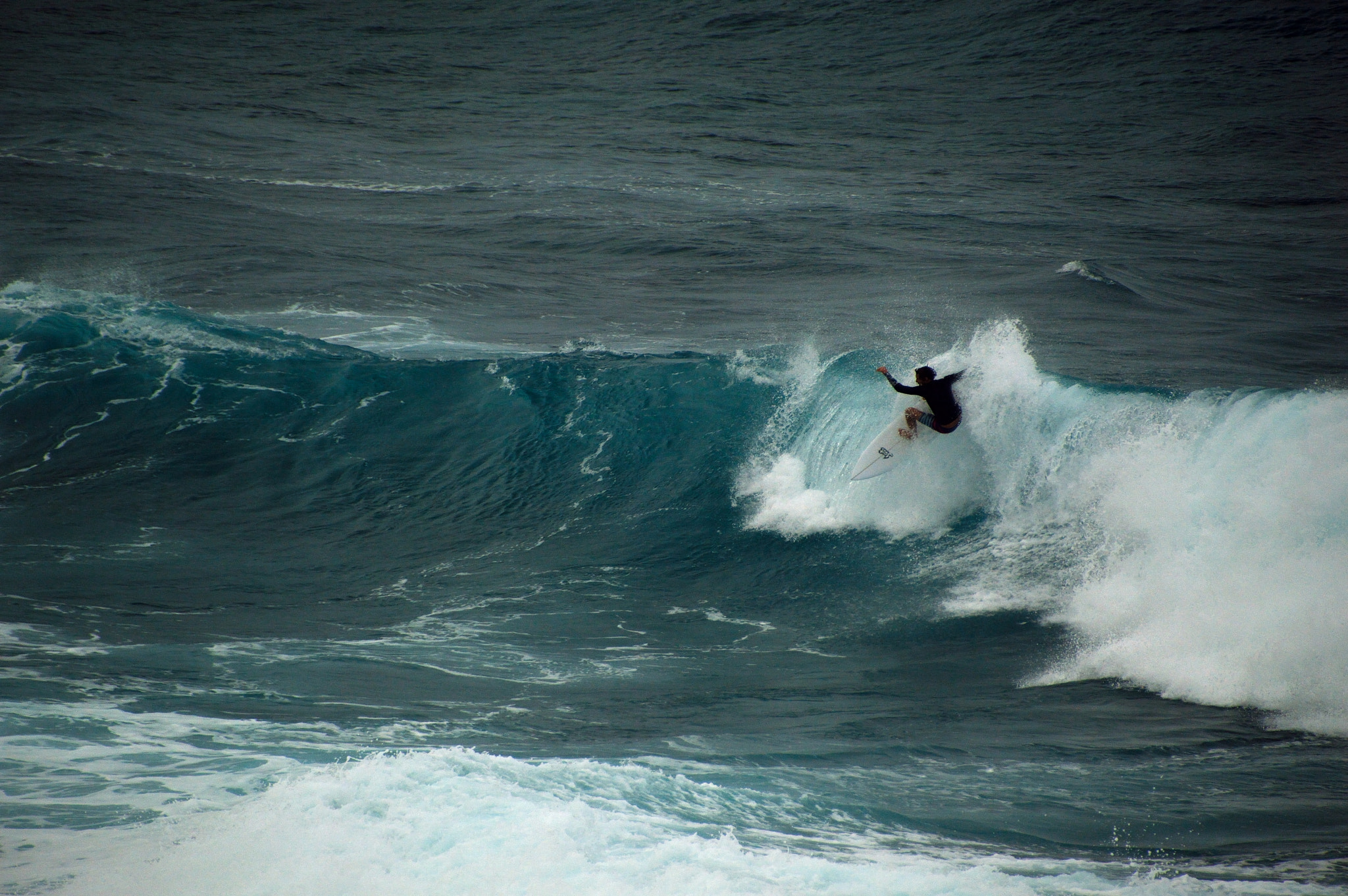Nikon D3200 sample photo. Surfer in maui photography