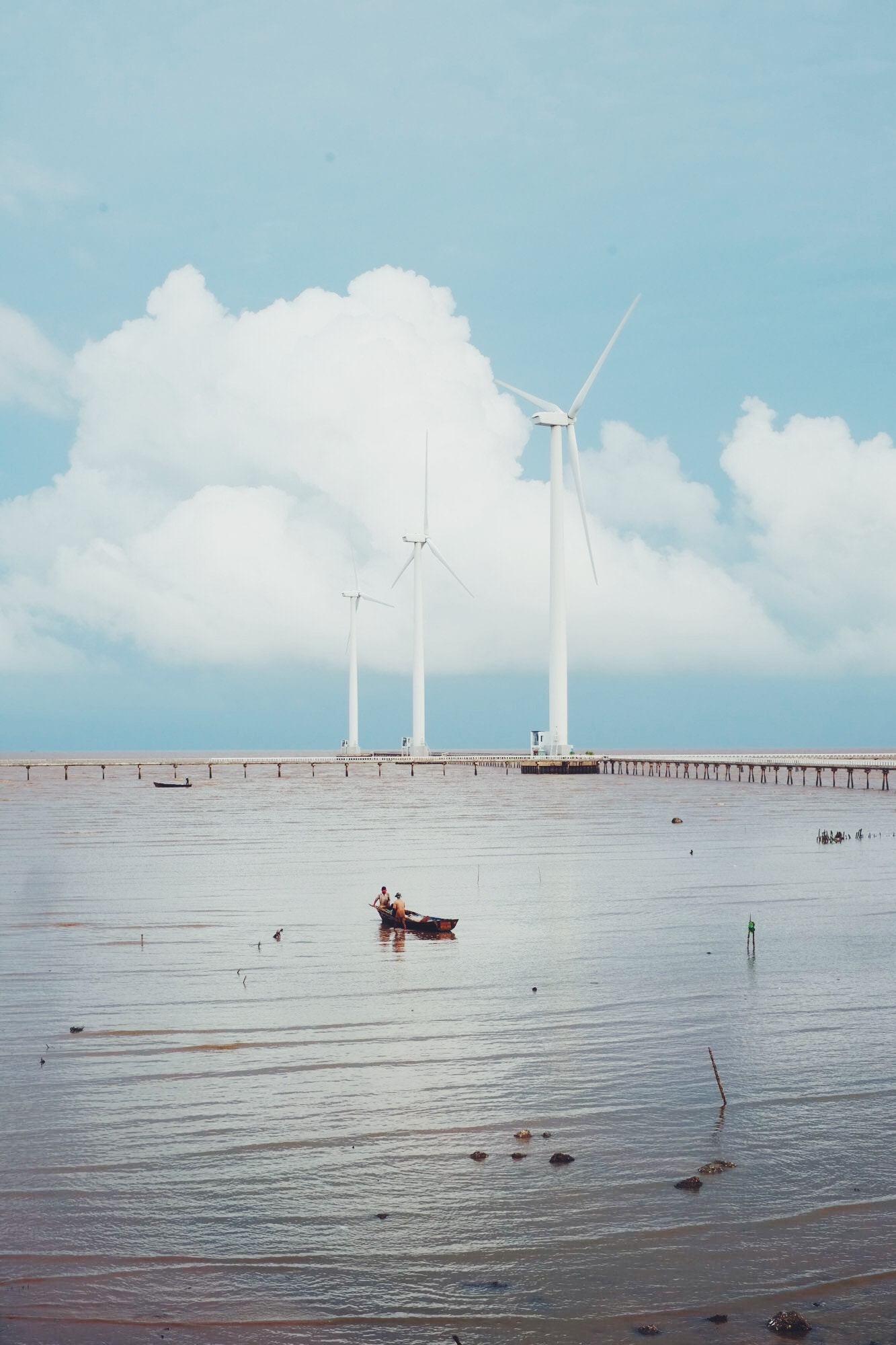 Fujifilm X-Pro1 + Fujifilm XF 35mm F1.4 R sample photo. Fishermen at the windmill photography