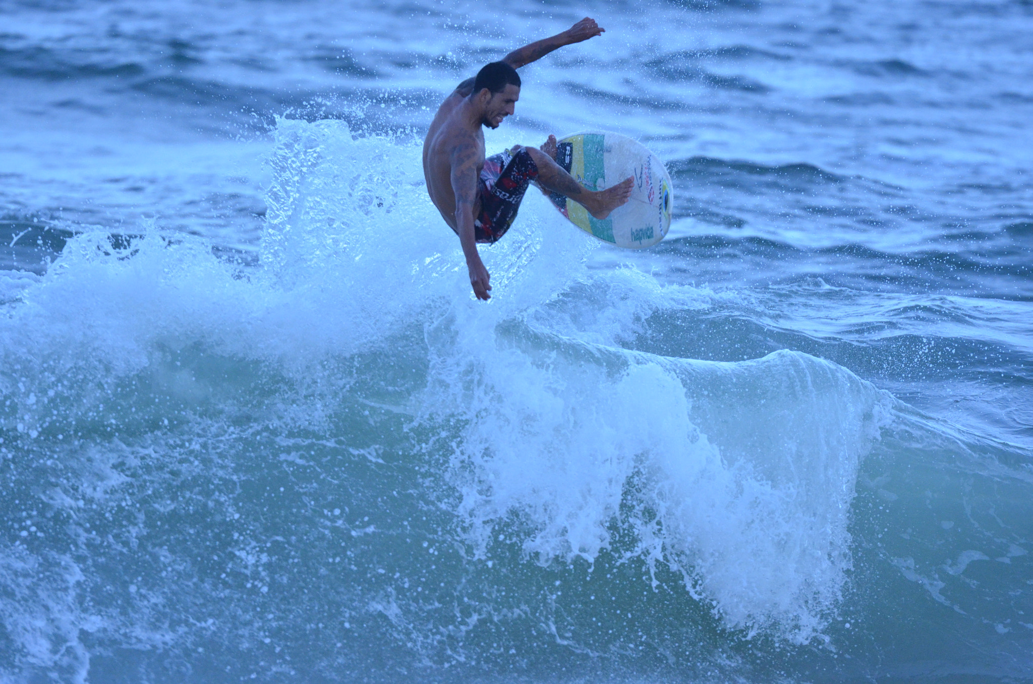 Nikon AF-S Nikkor 70-200mm F2.8G ED VR II sample photo. Surfing practcing day... photography