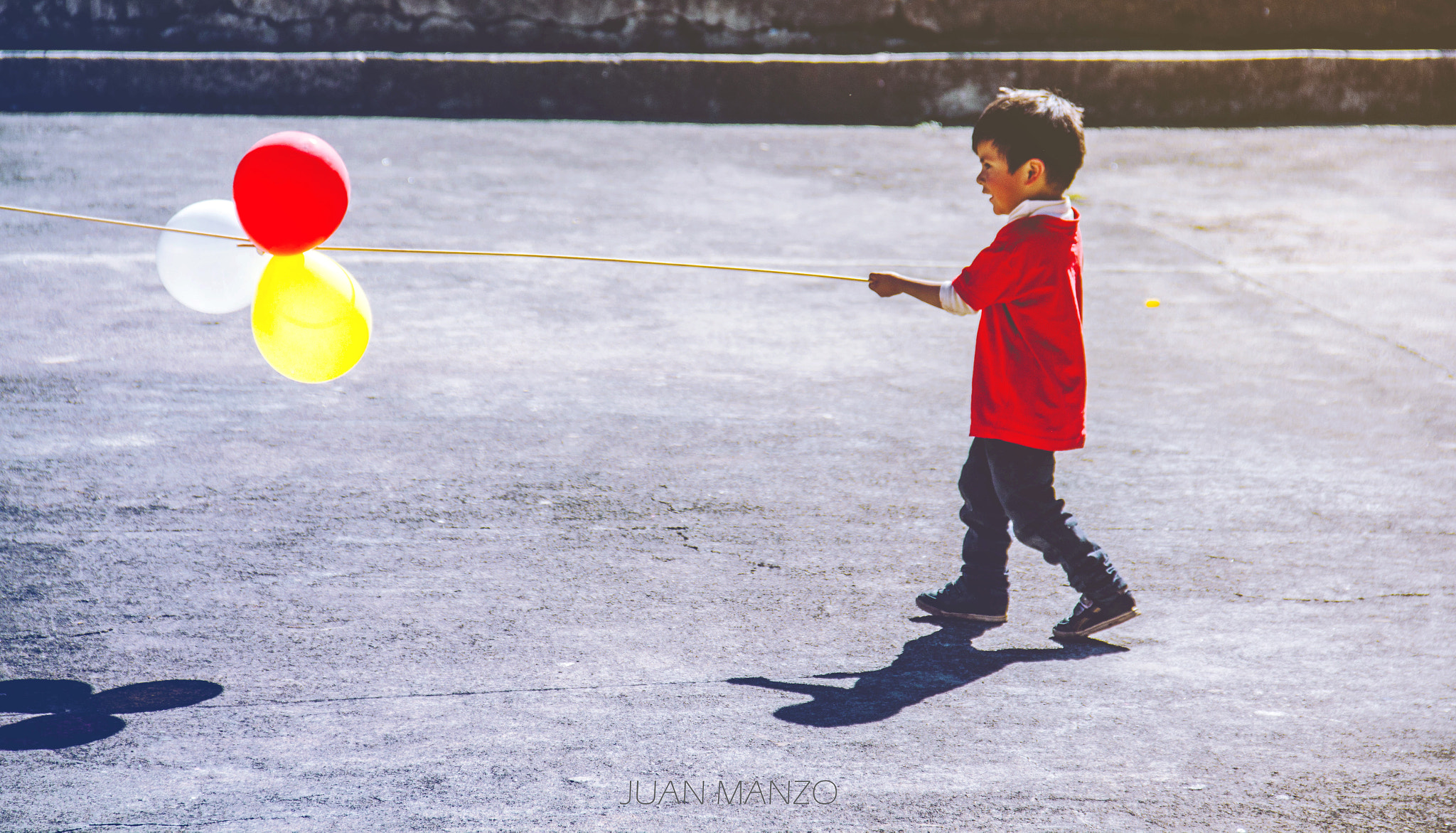 Canon EOS 550D (EOS Rebel T2i / EOS Kiss X4) sample photo. Globos. photography