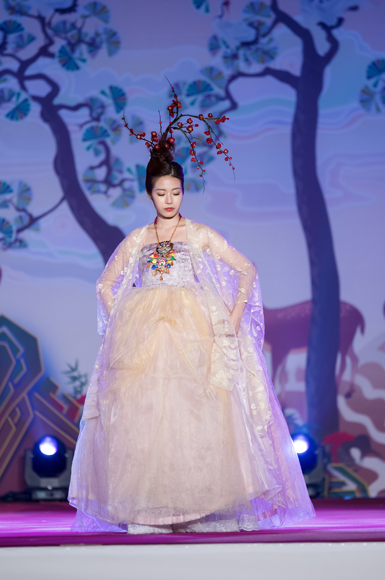 Pentax D FA* 70-200mm F2.8ED DC AW sample photo. Hanbok fashion show photography