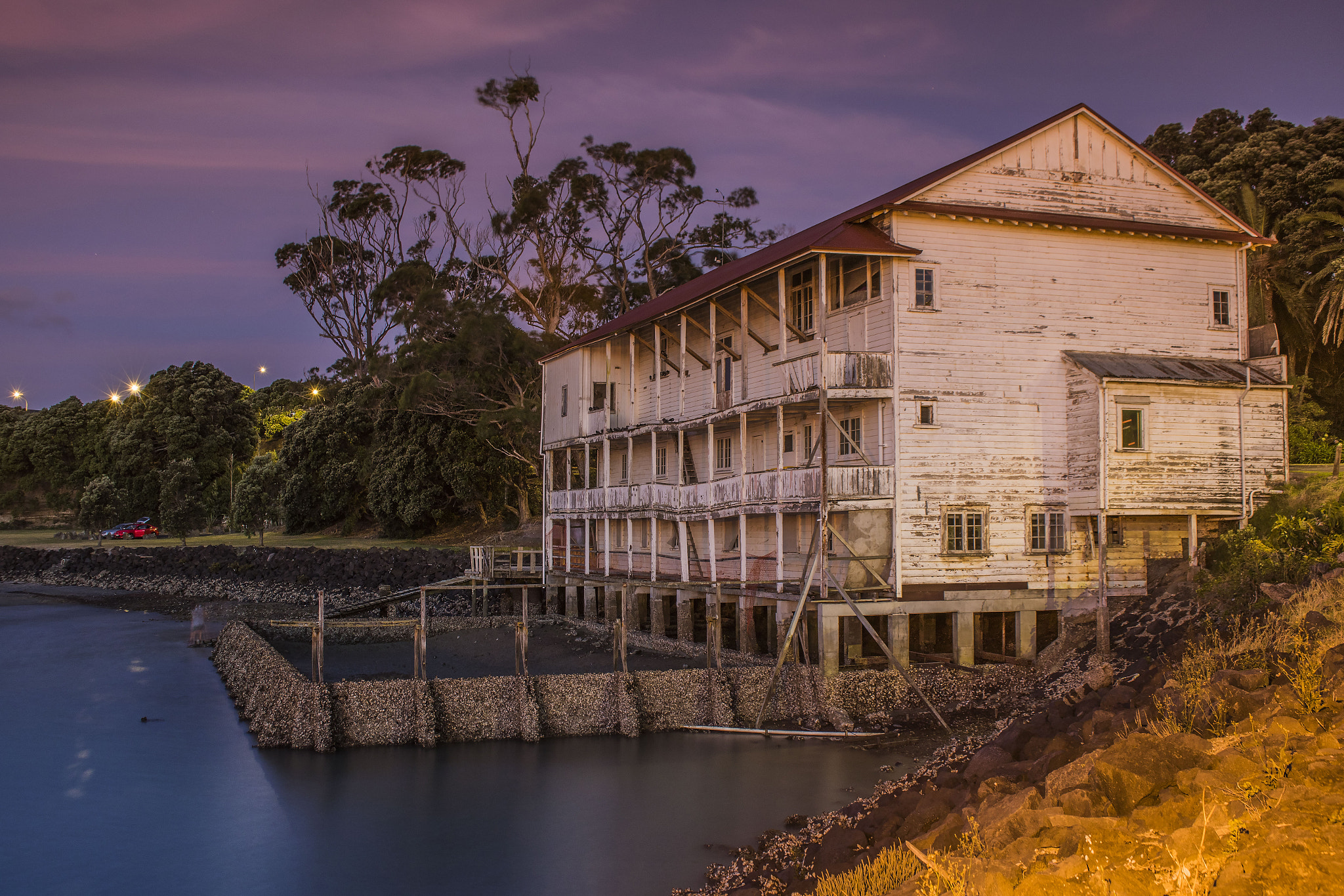 Canon EOS 7D Mark II + Canon EF-S 18-55mm F3.5-5.6 IS STM sample photo. The old bayswater house photography