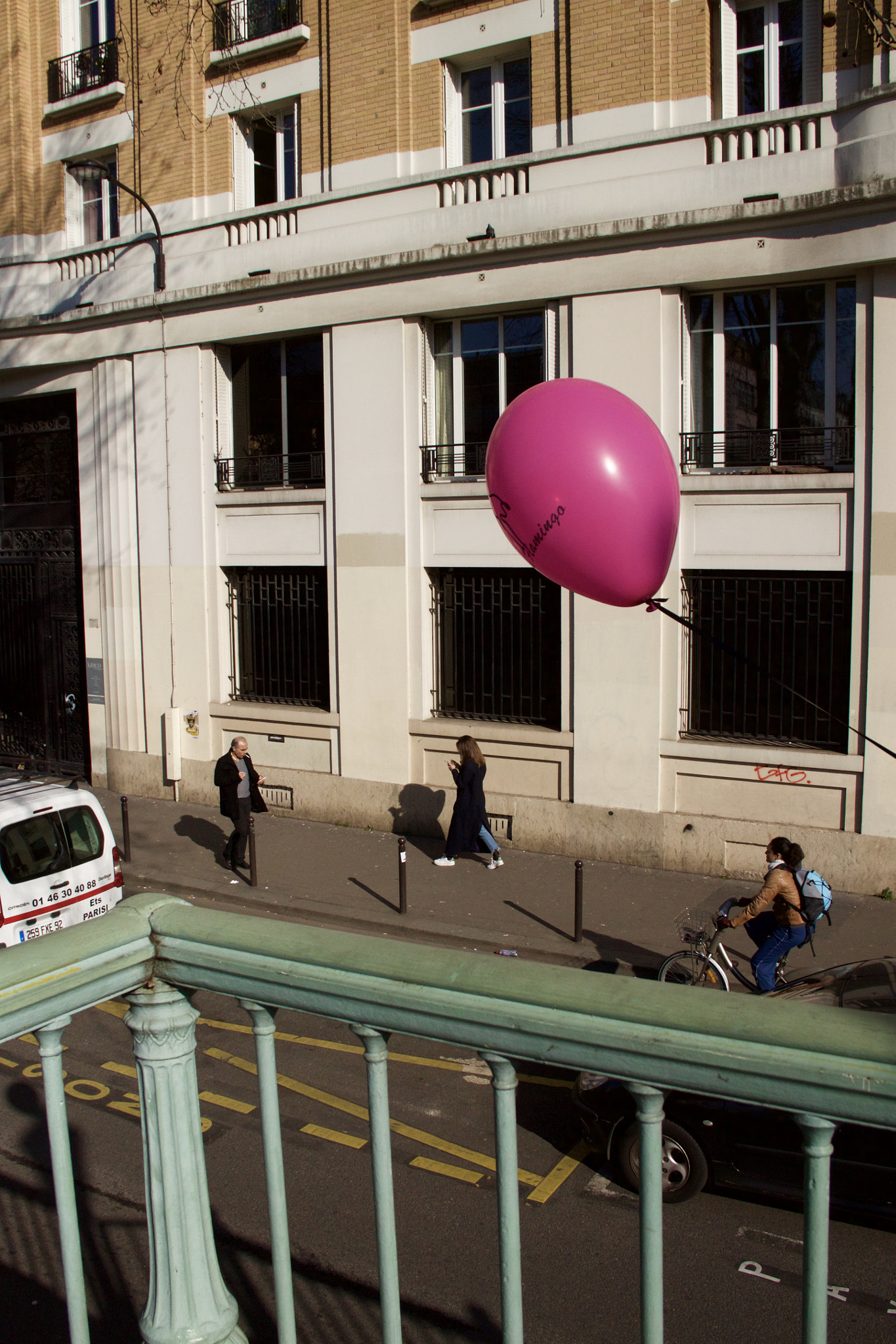 Canon EOS 500D (EOS Rebel T1i / EOS Kiss X3) sample photo. Pink balloon photography