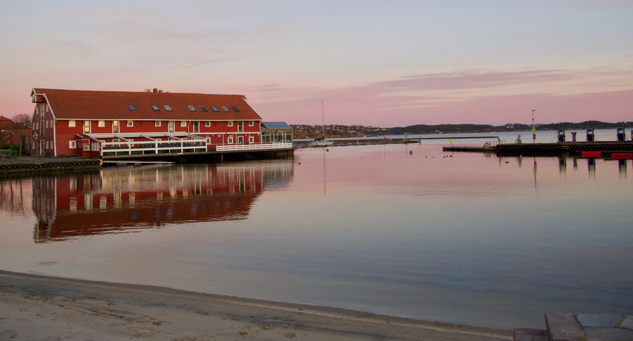 Tamron 18-270mm F3.5-6.3 Di II PZD sample photo. Kristiansand beach photography
