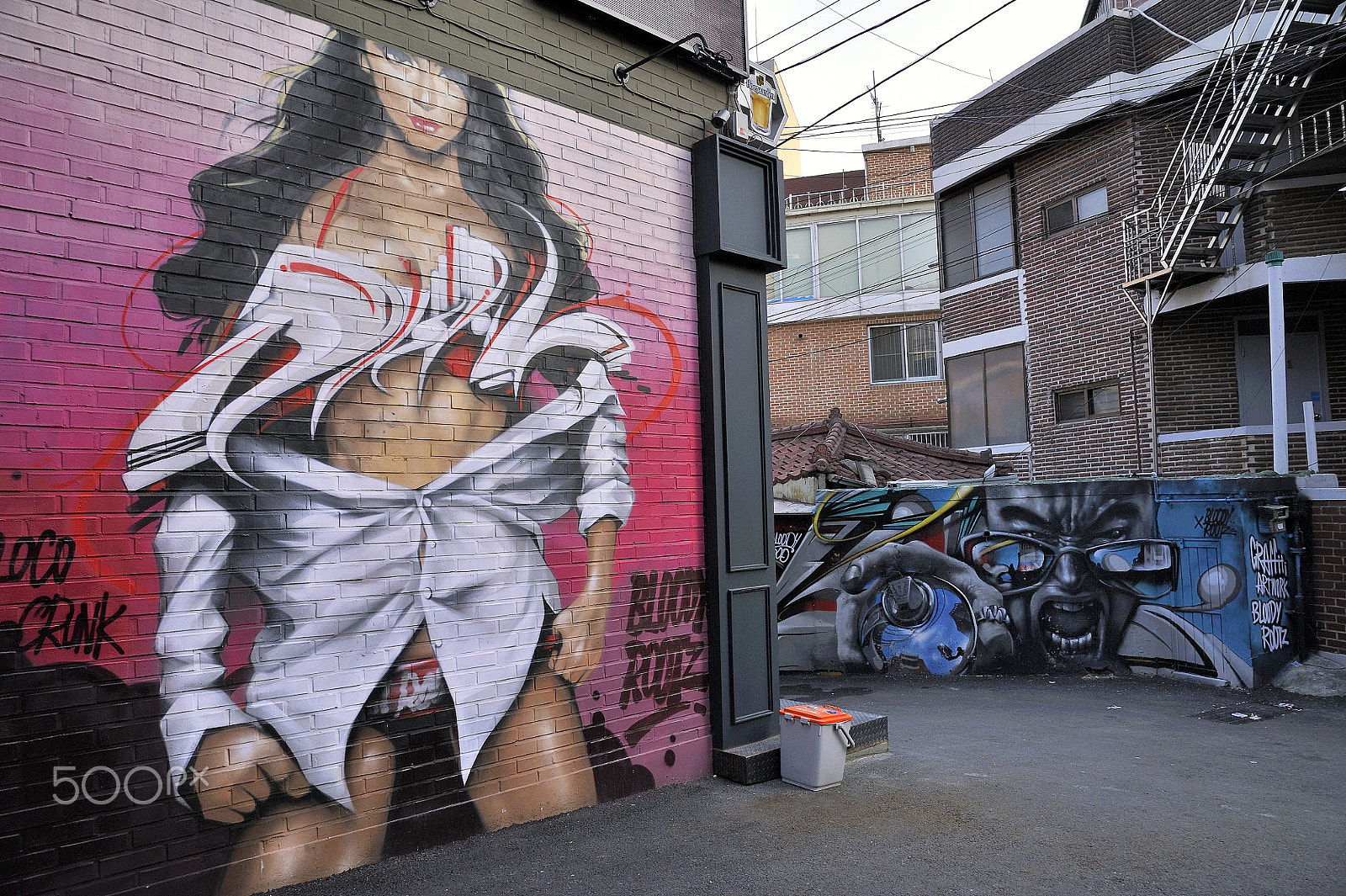 Nikon AF-S Nikkor 24-120mm F4G ED VR sample photo. Graffiti photography