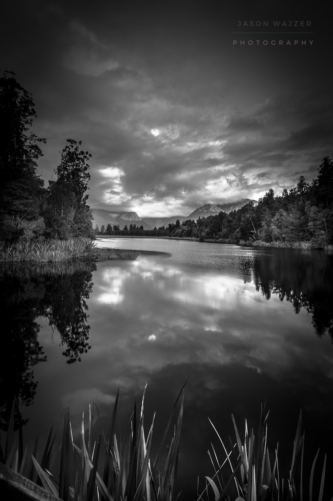 Nikon AF-S Nikkor 14-24mm F2.8G ED sample photo. Monochrome matheson photography