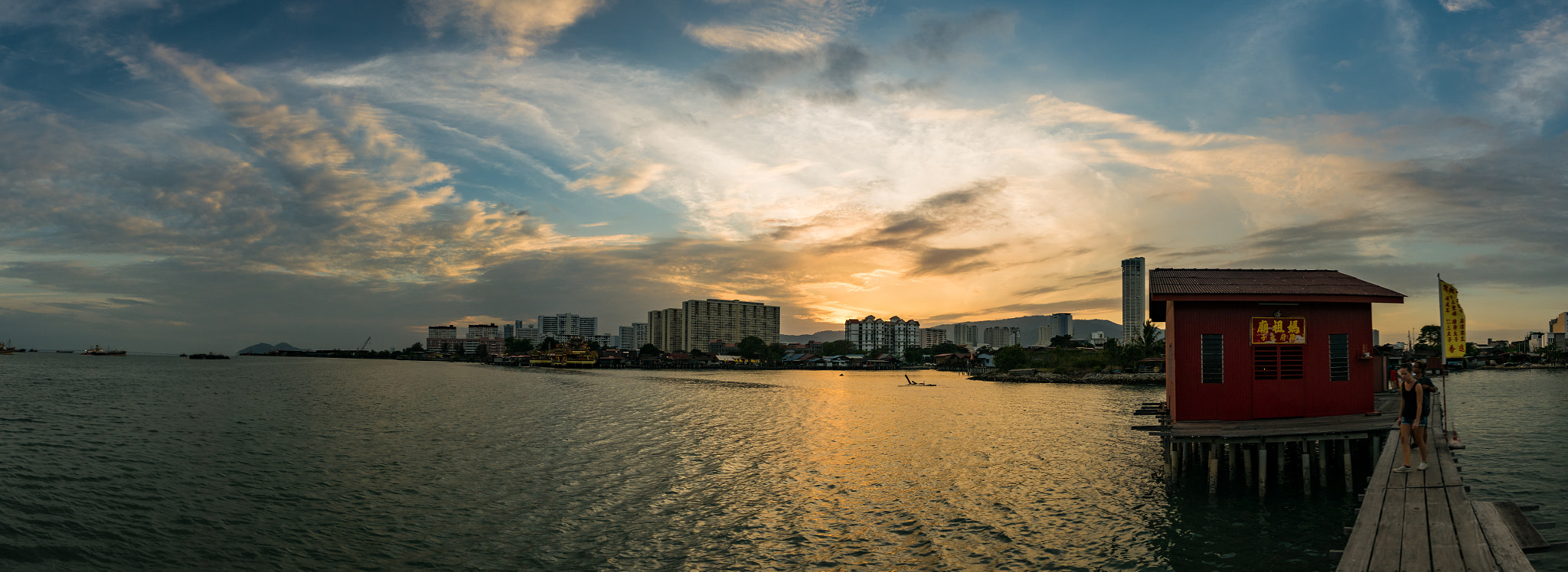 Panasonic Lumix G X Vario 12-35mm F2.8 ASPH Power OIS sample photo. Clan jetty, george town penang malaysia photography