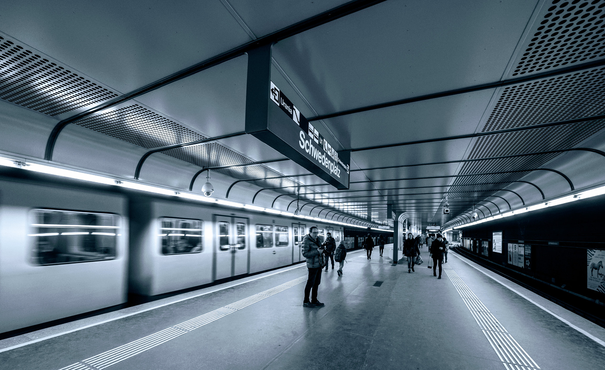 Olympus M.Zuiko Digital ED 7-14mm F2.8 PRO sample photo. Subway station, schwedenplatz, vienna photography